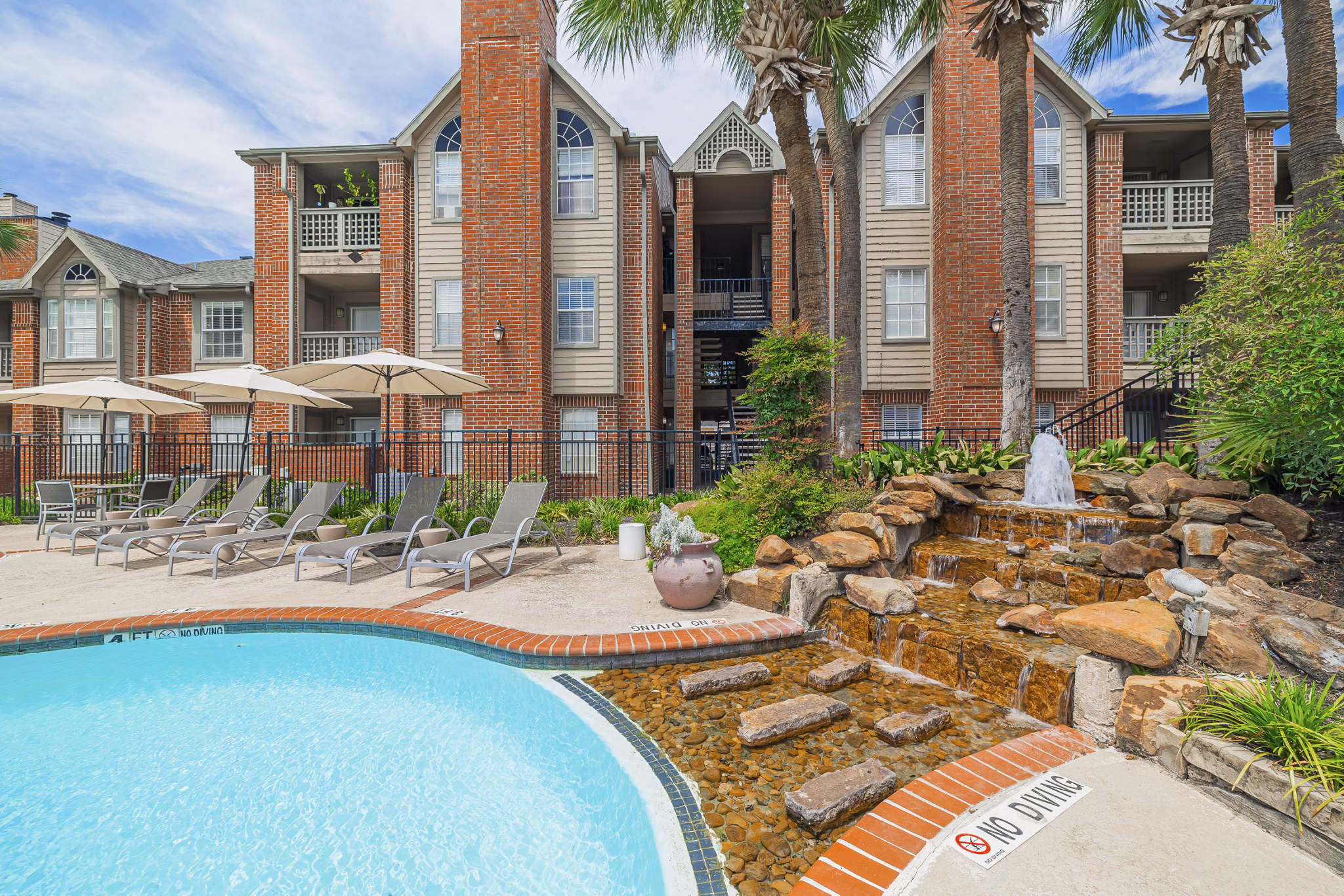 pool at Vie At The Medical Center Apartments