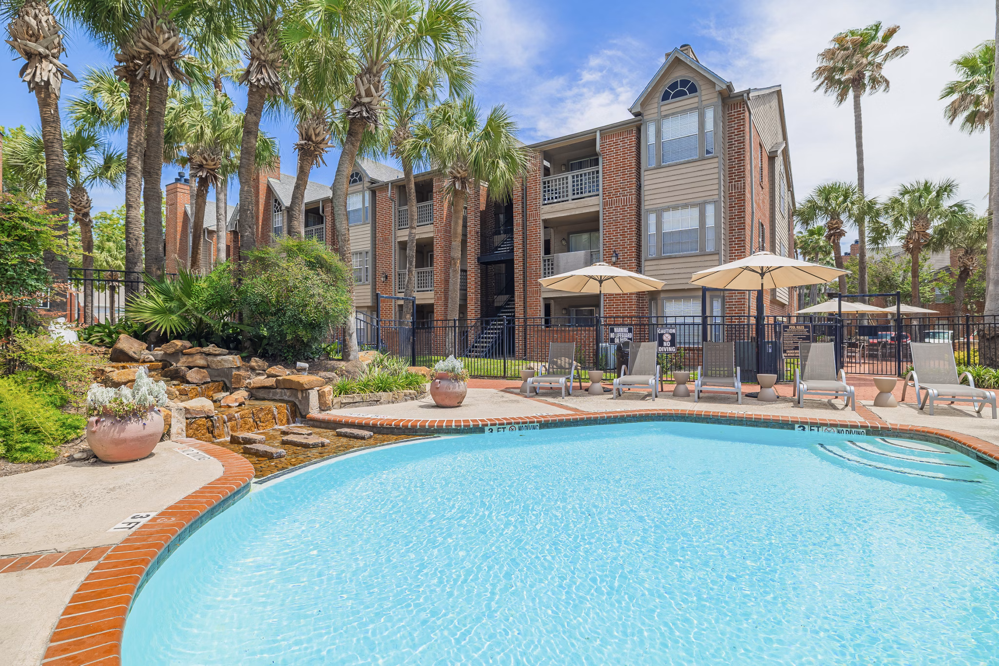pool at Vie At The Medical Center Apartments