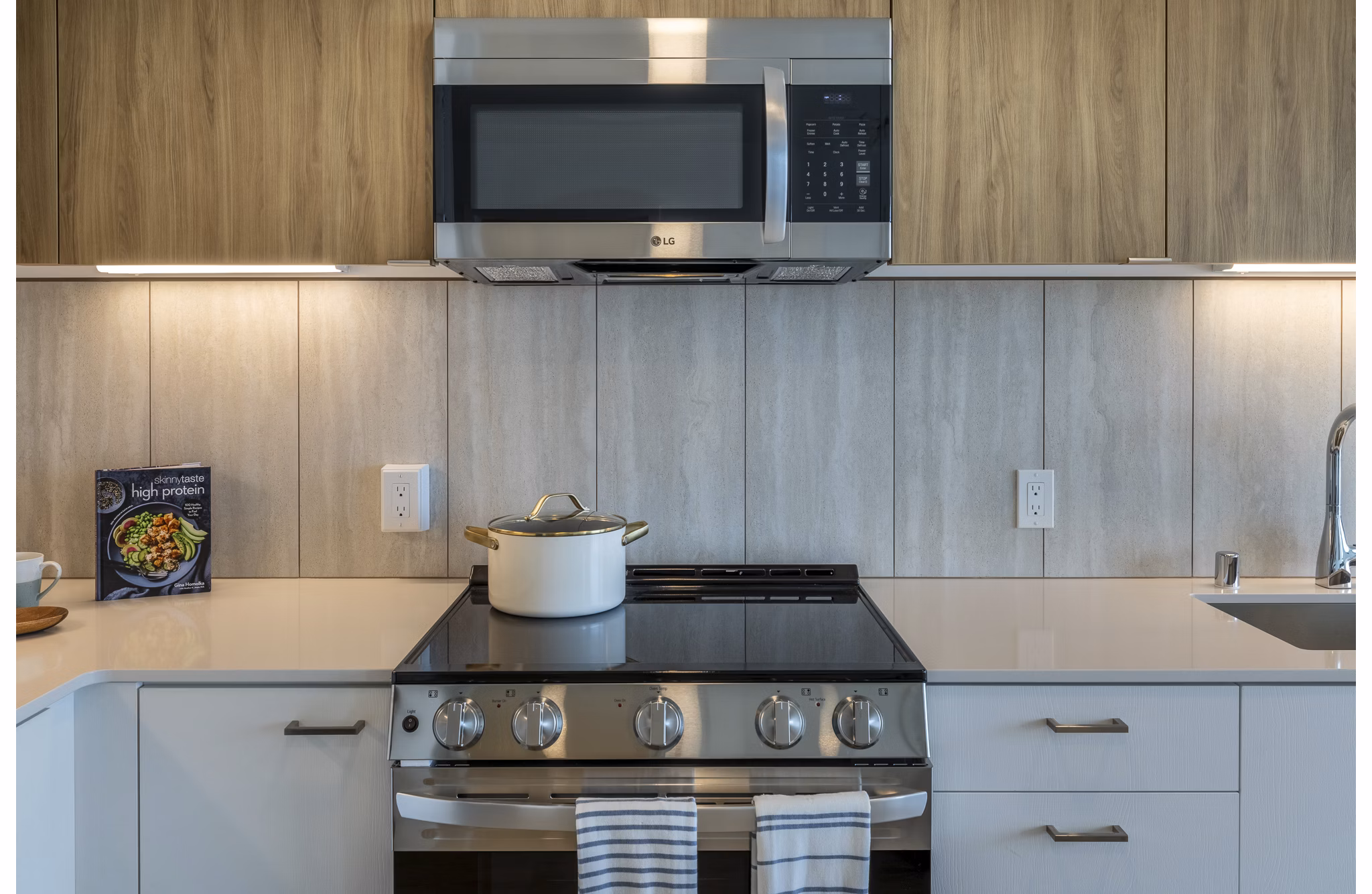 kitchen at The Views at Angle Lake Apartments 