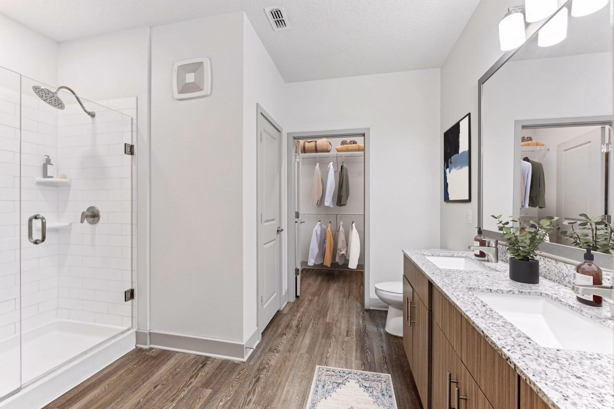 bathroom at Lantower Grande Flats Apartments