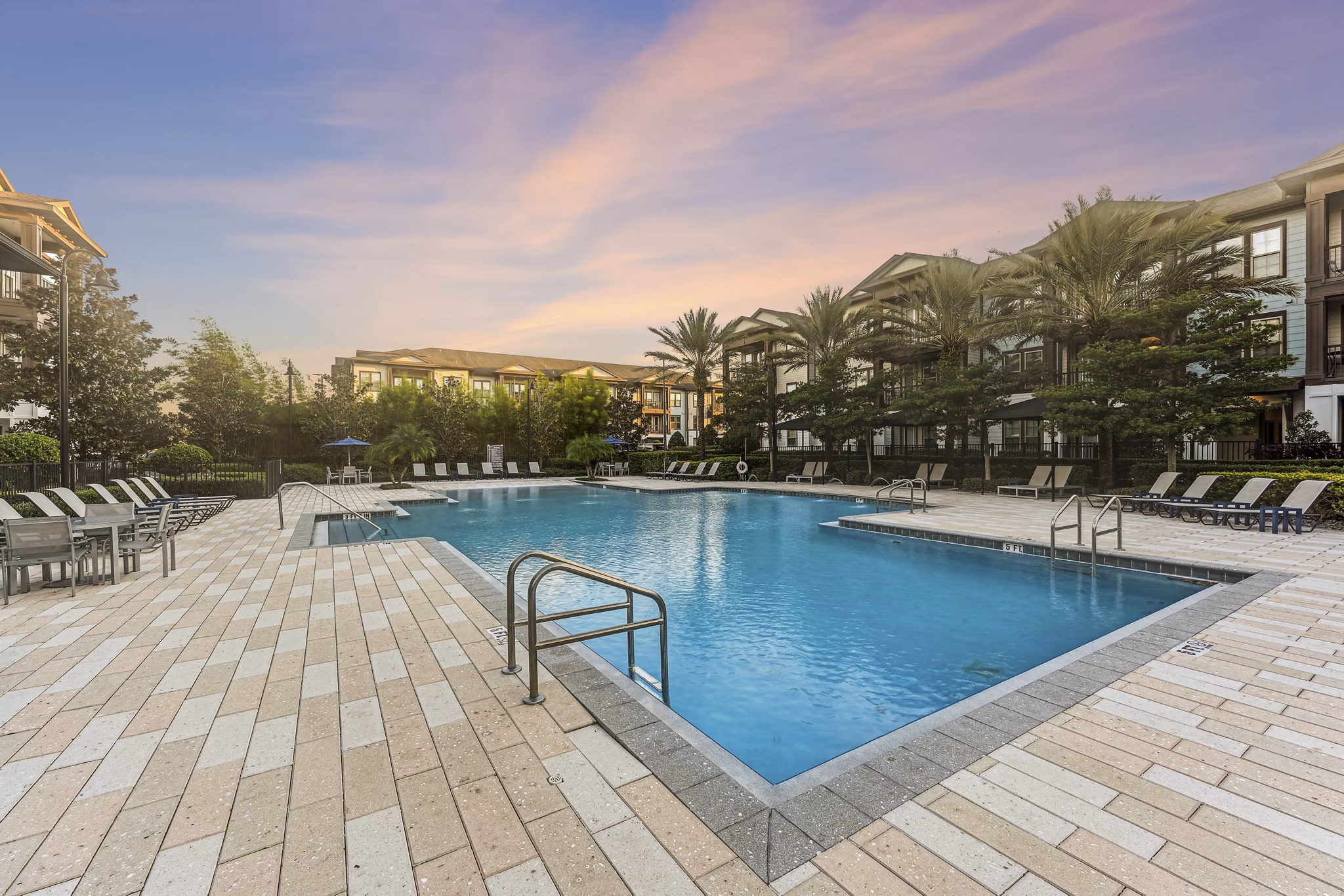 pool at Lantower Grande Flats Apartments