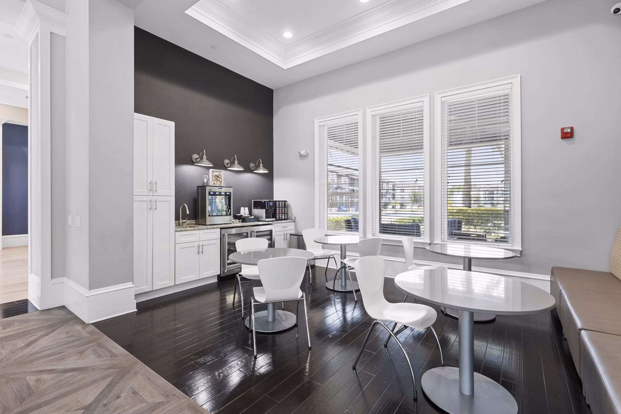 clubhouse at Lantower Grande Pines Apartments