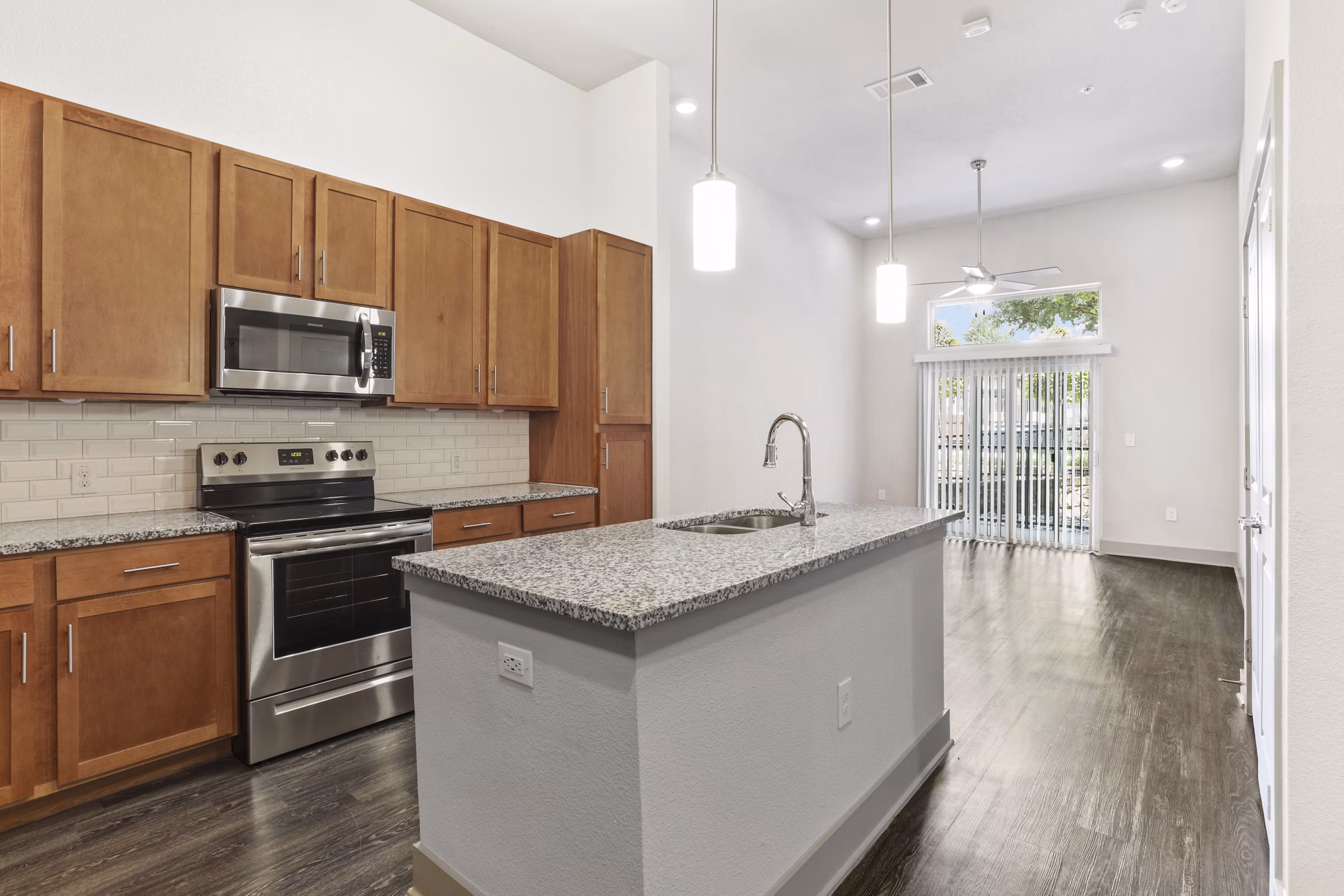 kitchen at Lantower Legacy Lakes Apartments