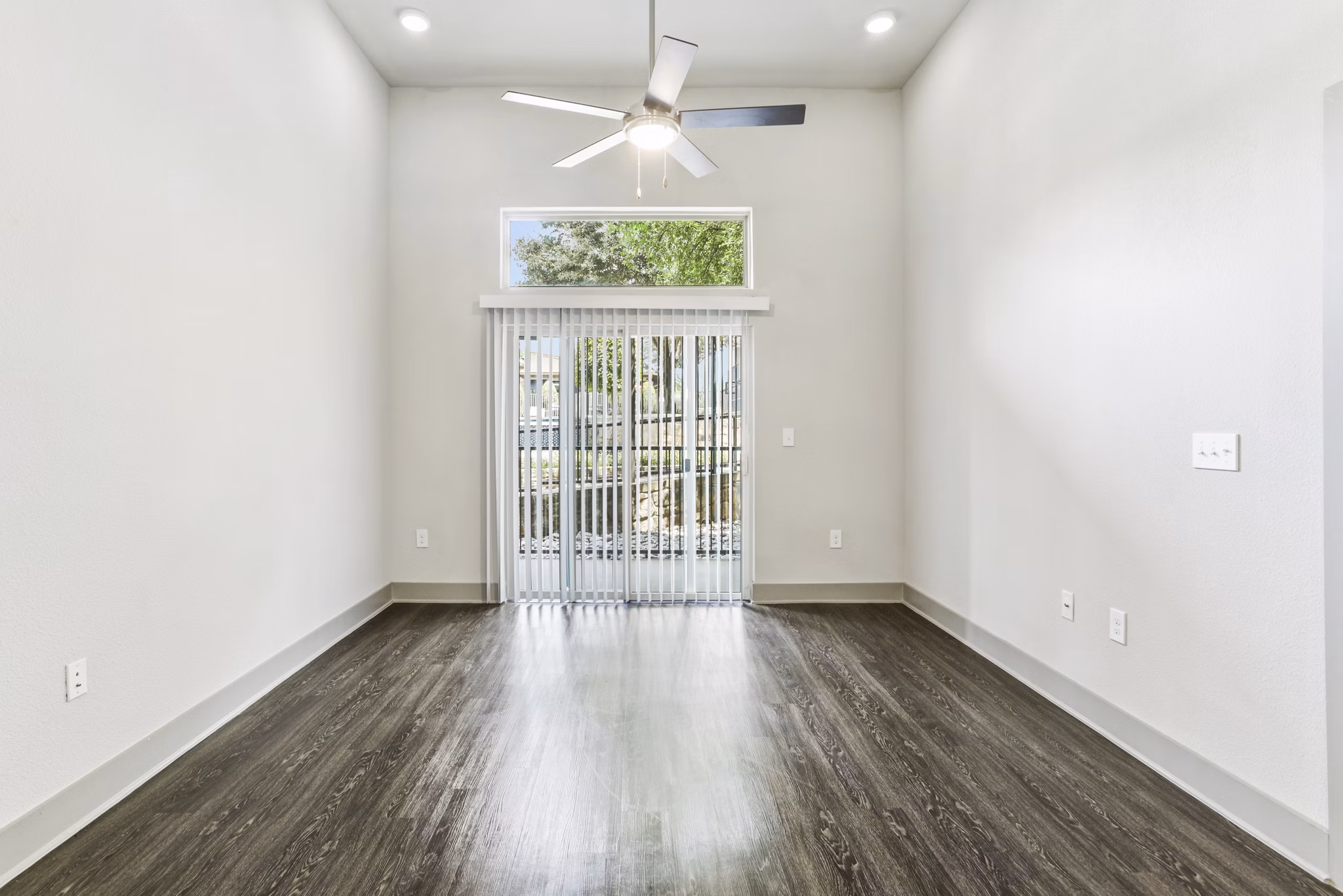 living room at Lantower Legacy Lakes Apartments