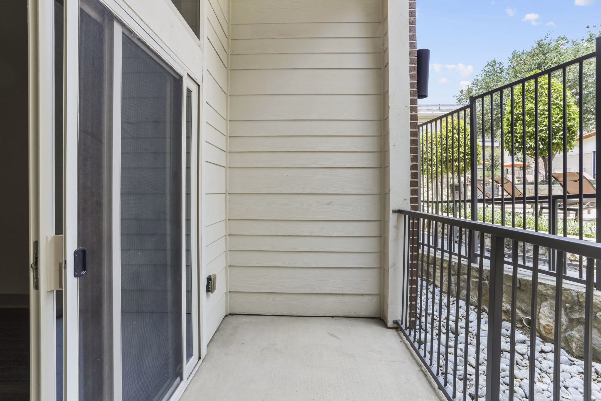 patio at Lantower Legacy Lakes Apartments