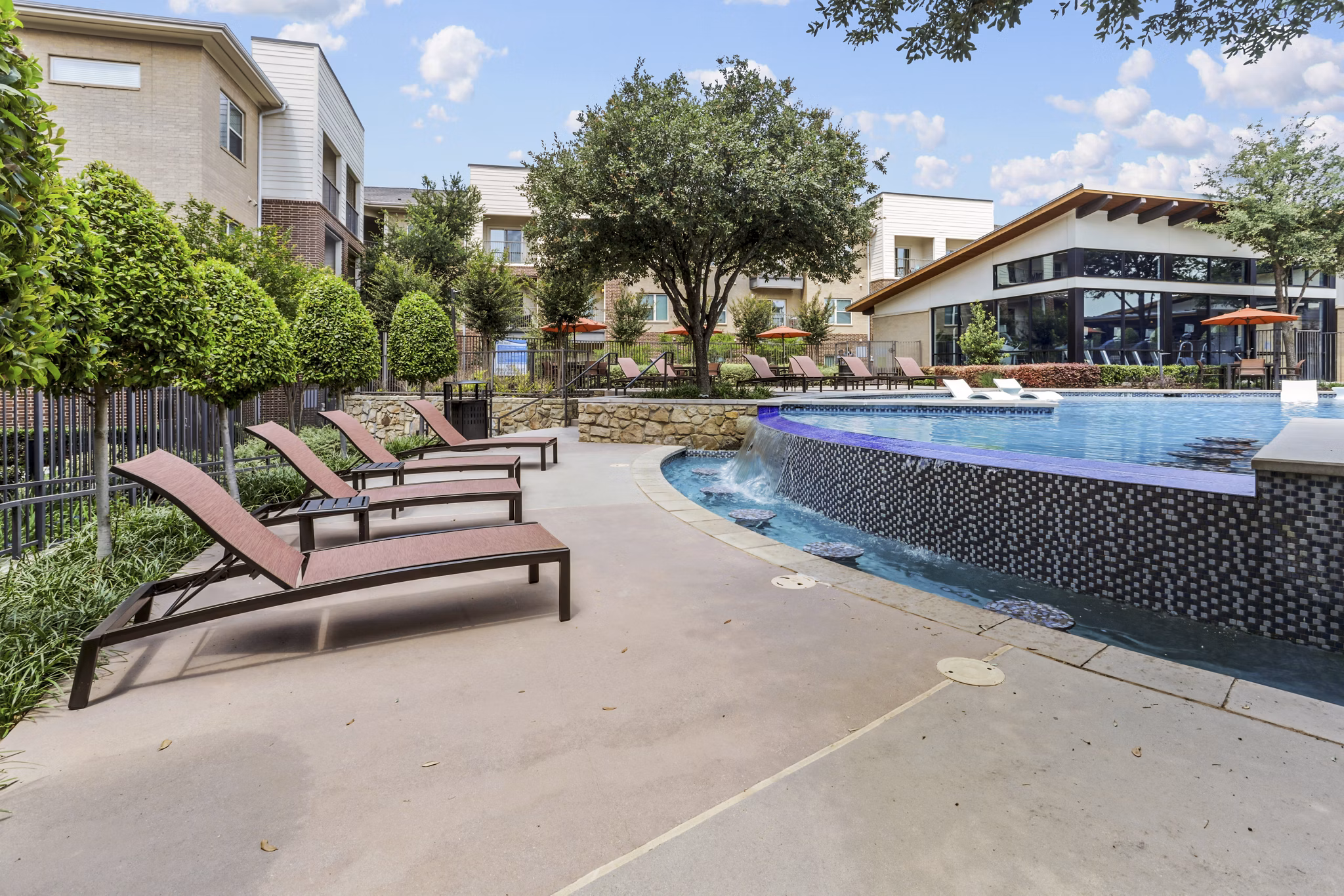 pool at Lantower Legacy Lakes Apartments
