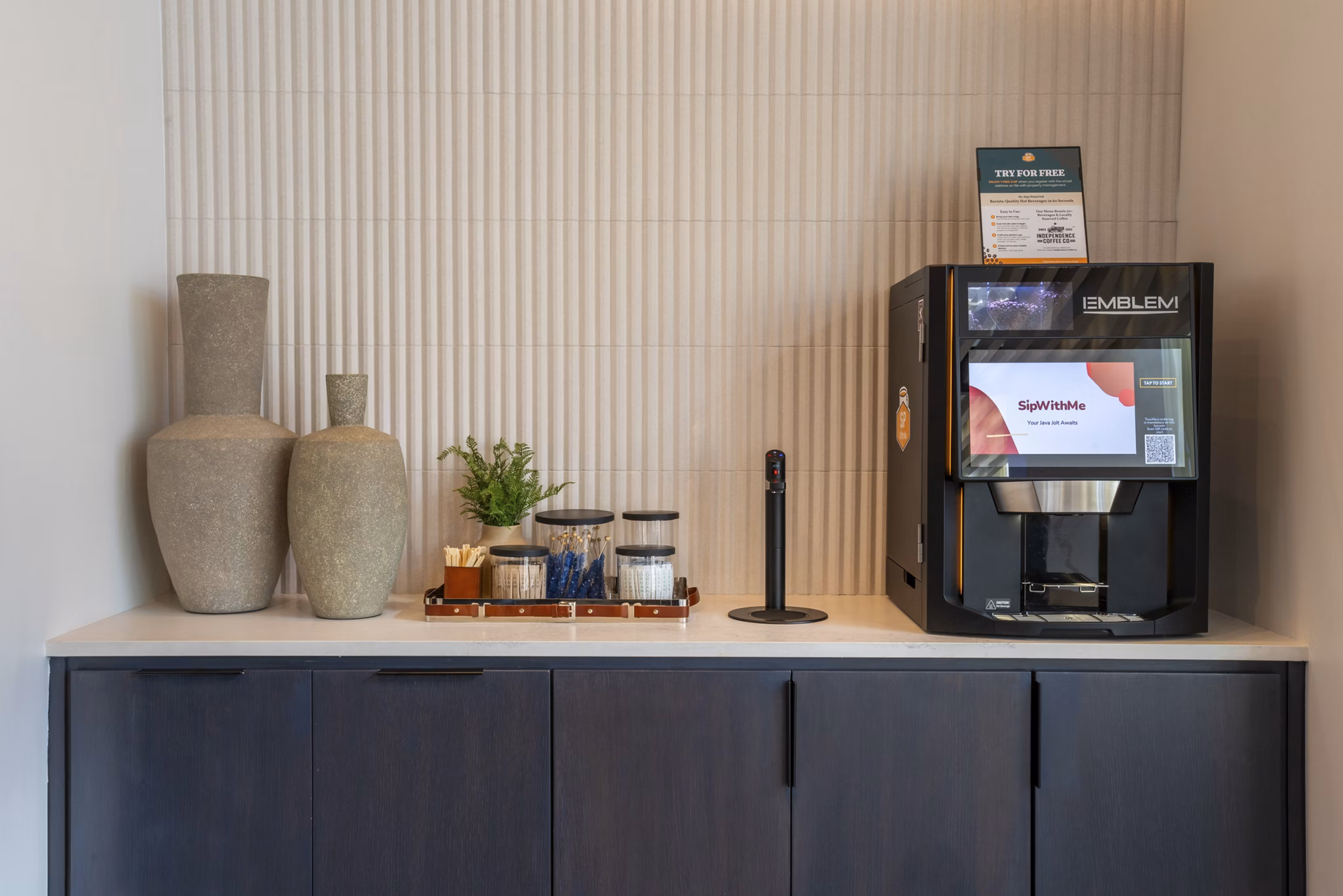 clubhouse at Lantower Midtown Apartments