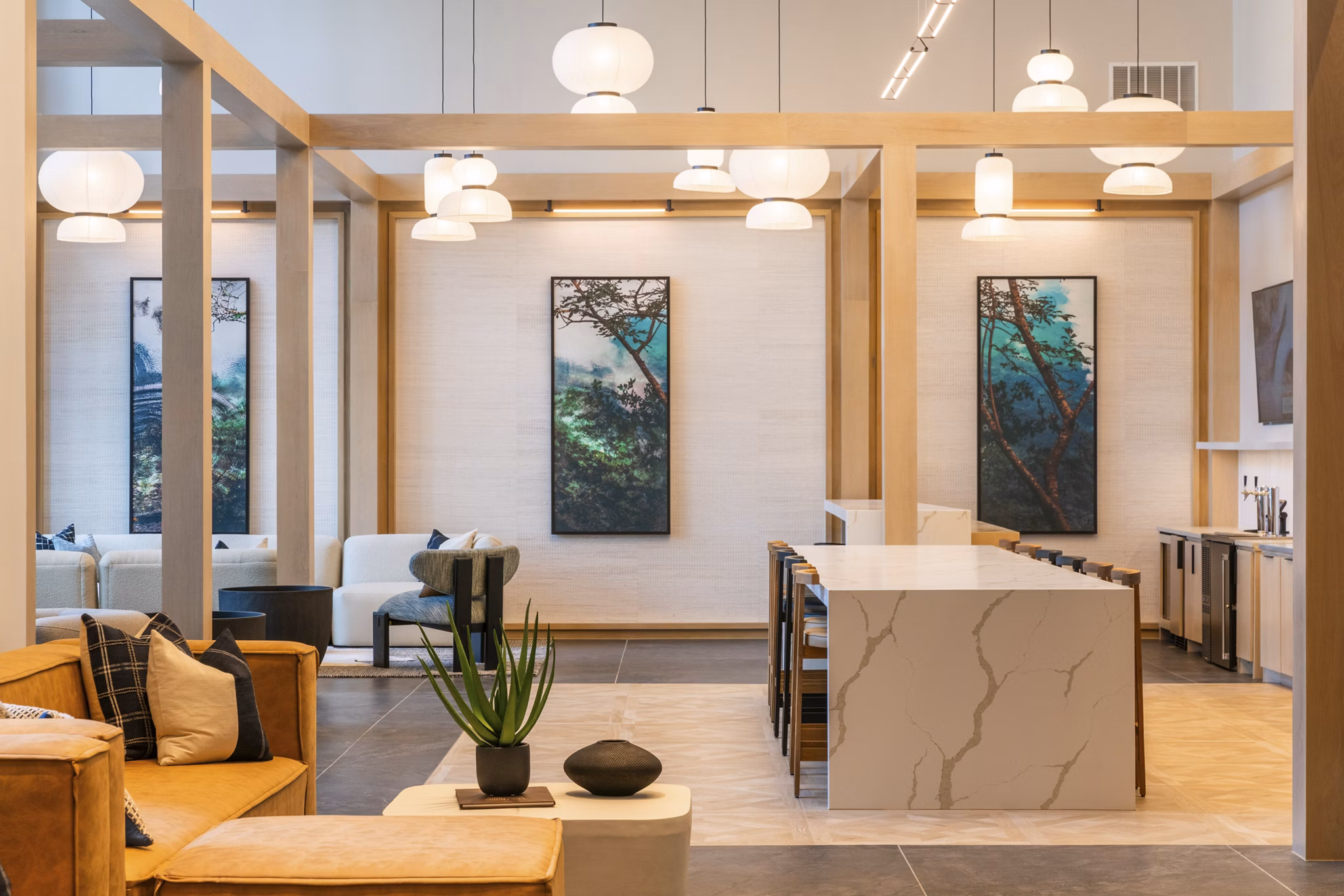 clubhouse at Lantower Midtown Apartments