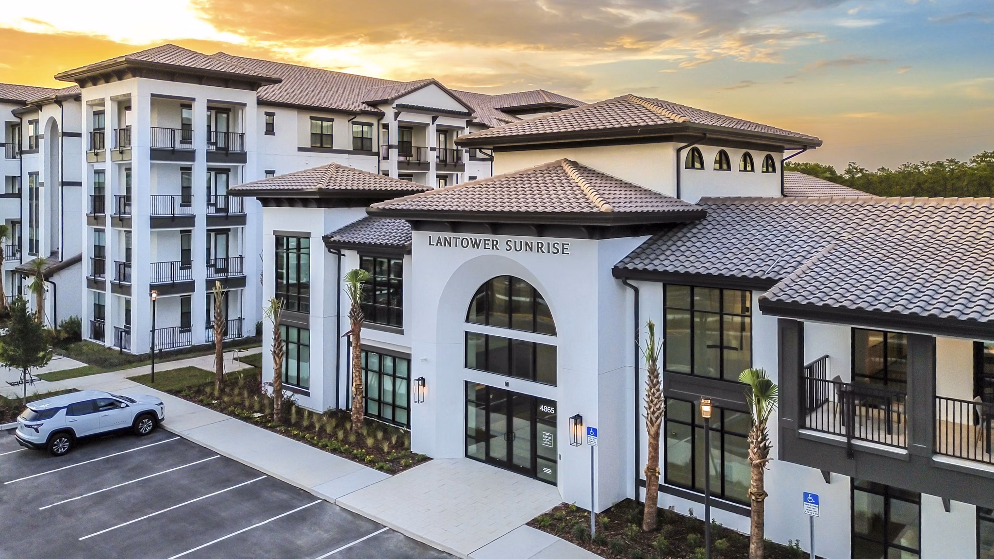 Building/Exterior at Lantower Sunrise Apartments