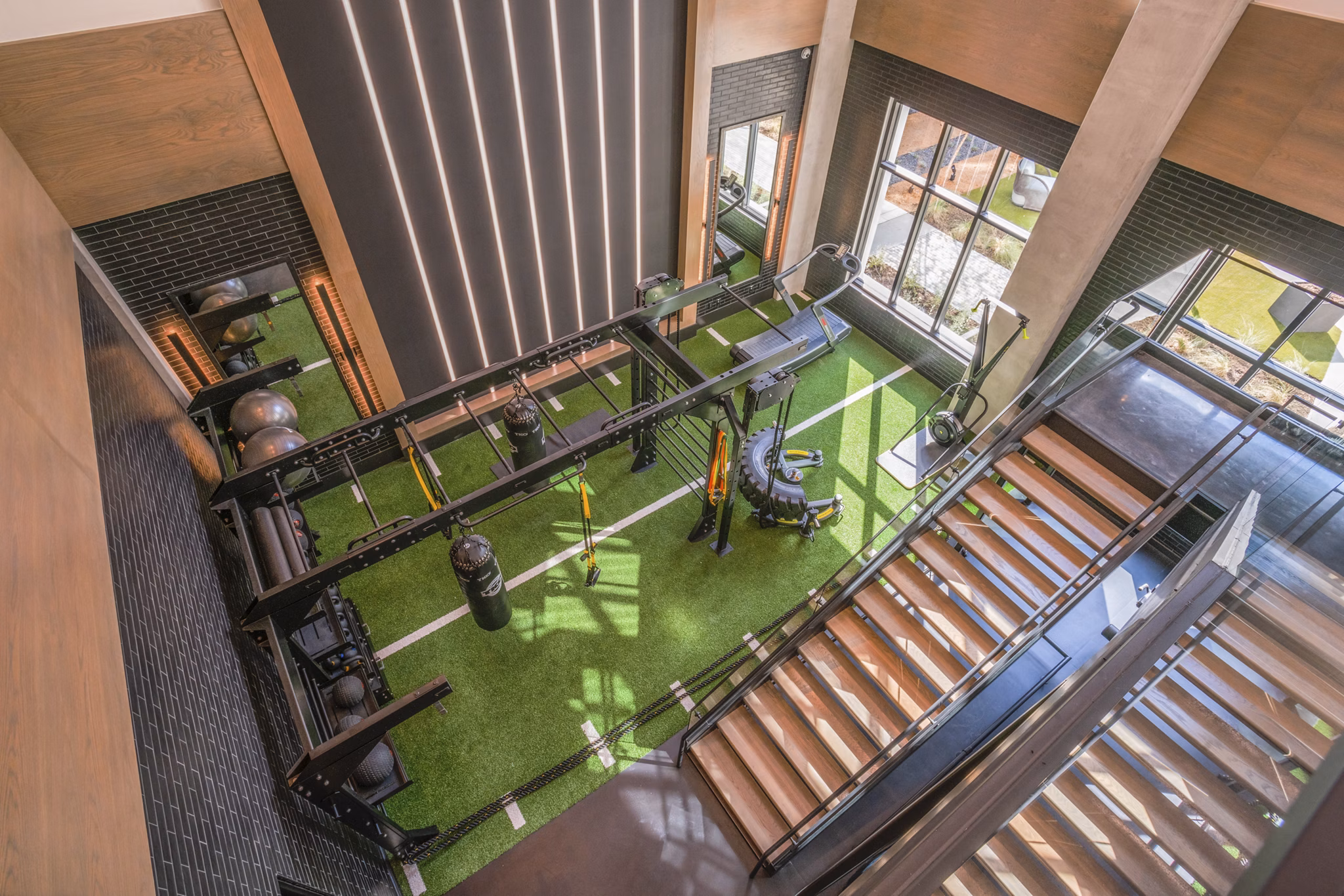 fitness center at Lantower West Love Apartments