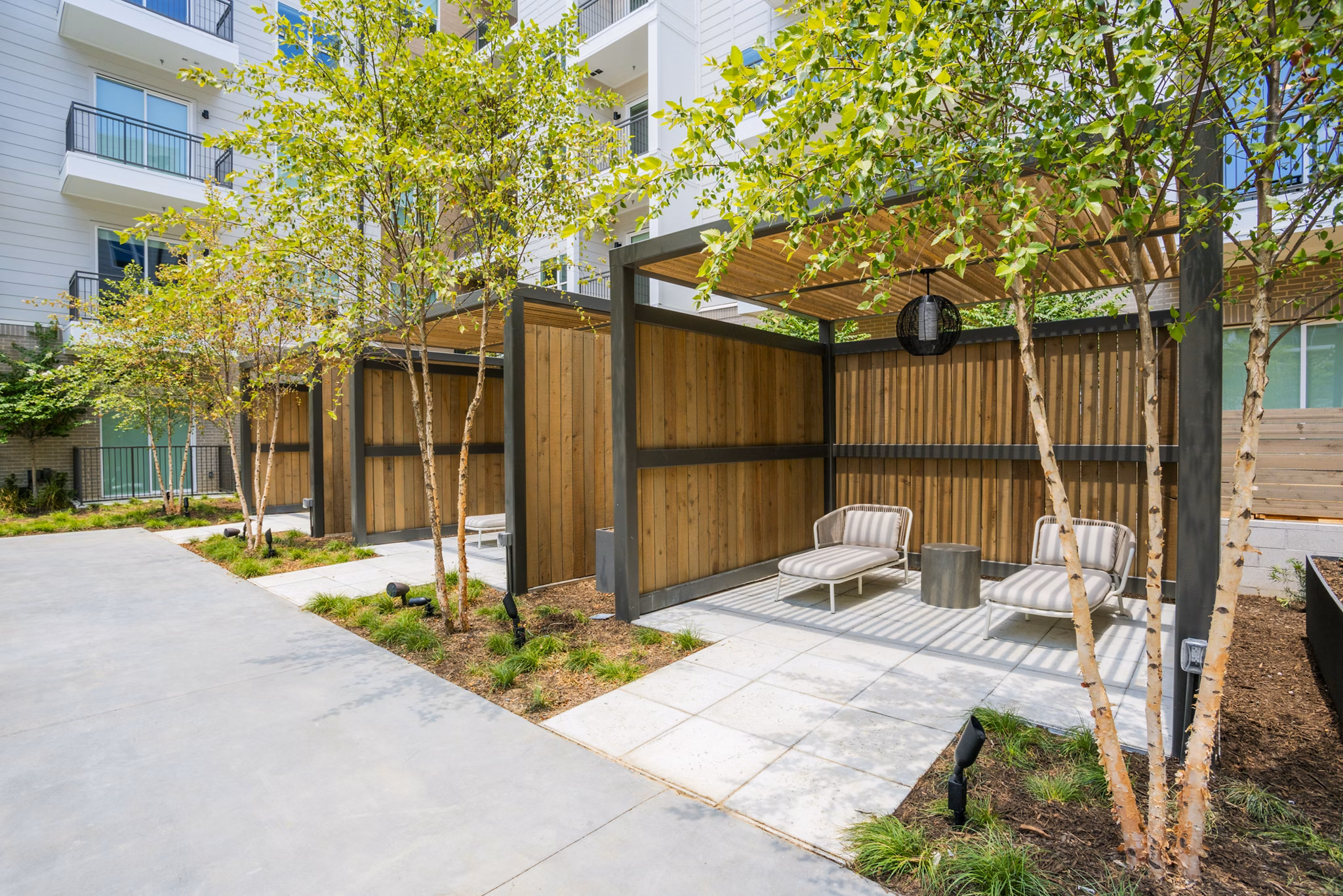 courtyard at Lantower West Love Apartments