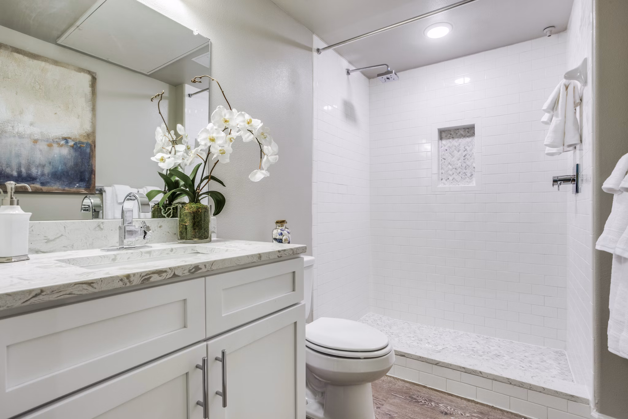 bathroom at Edgewater Apartments