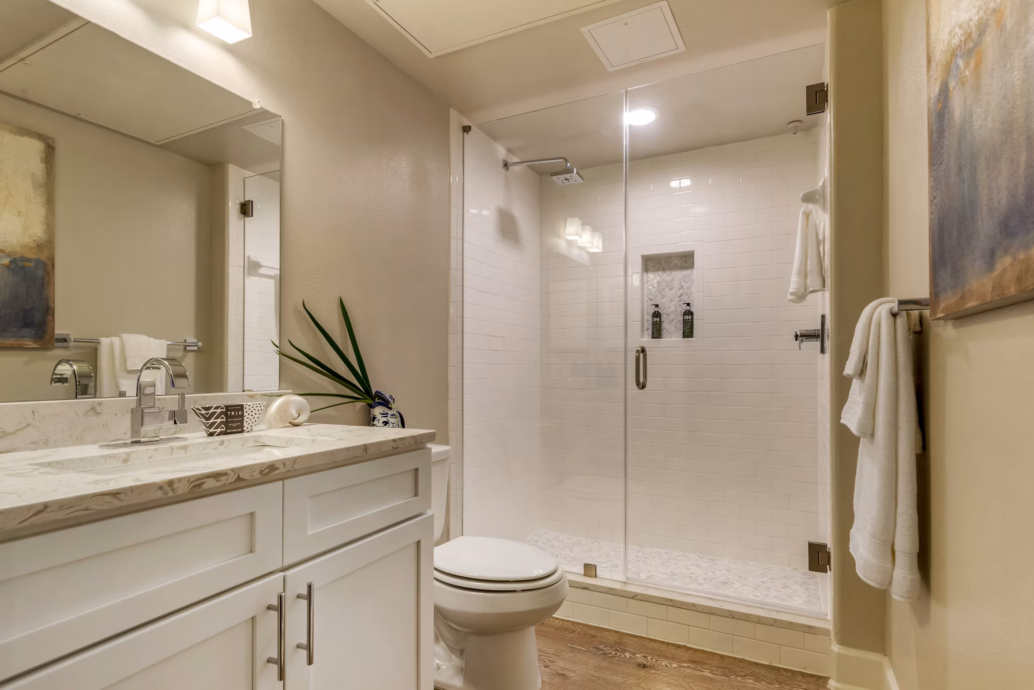 bathroom at Edgewater Apartments