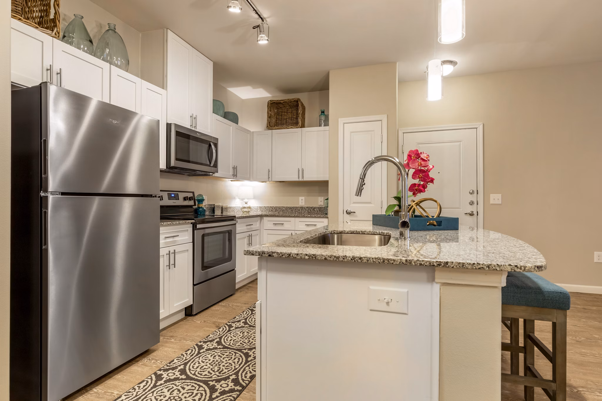 kitchen at Edgewater Apartments