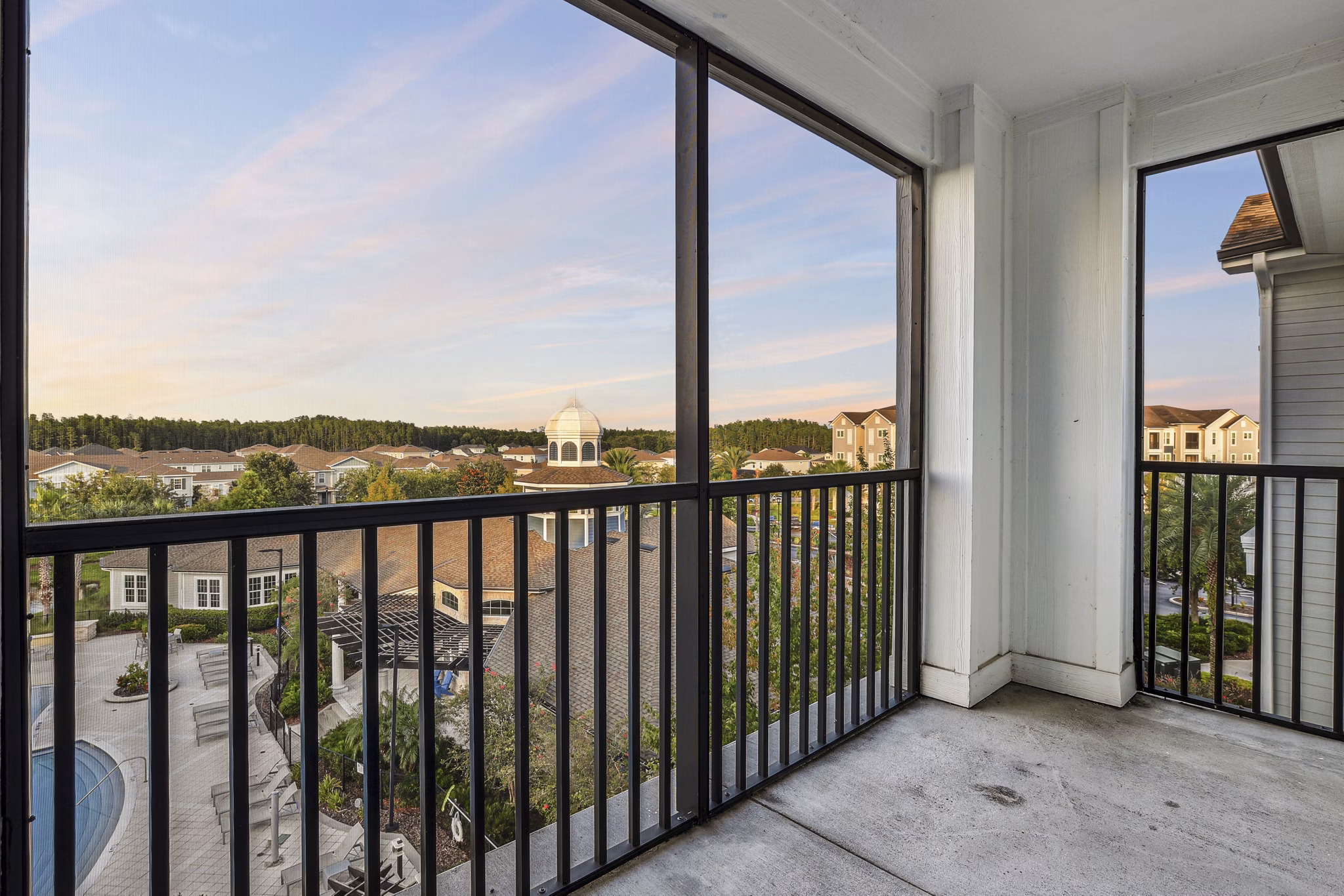 patio at Lantower Asturia Apartments