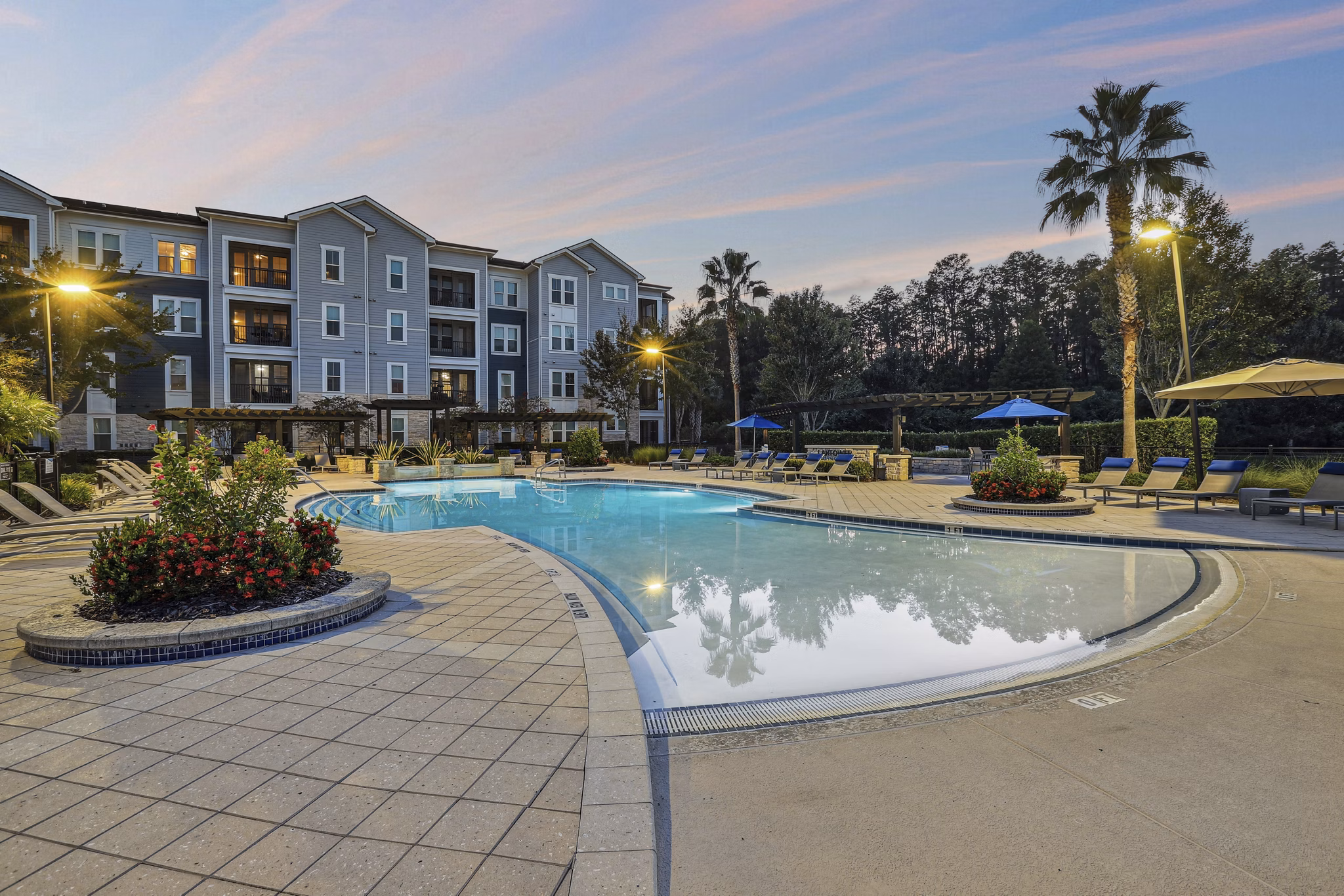 pool at Bay Court at Lantower Asturia Apartments