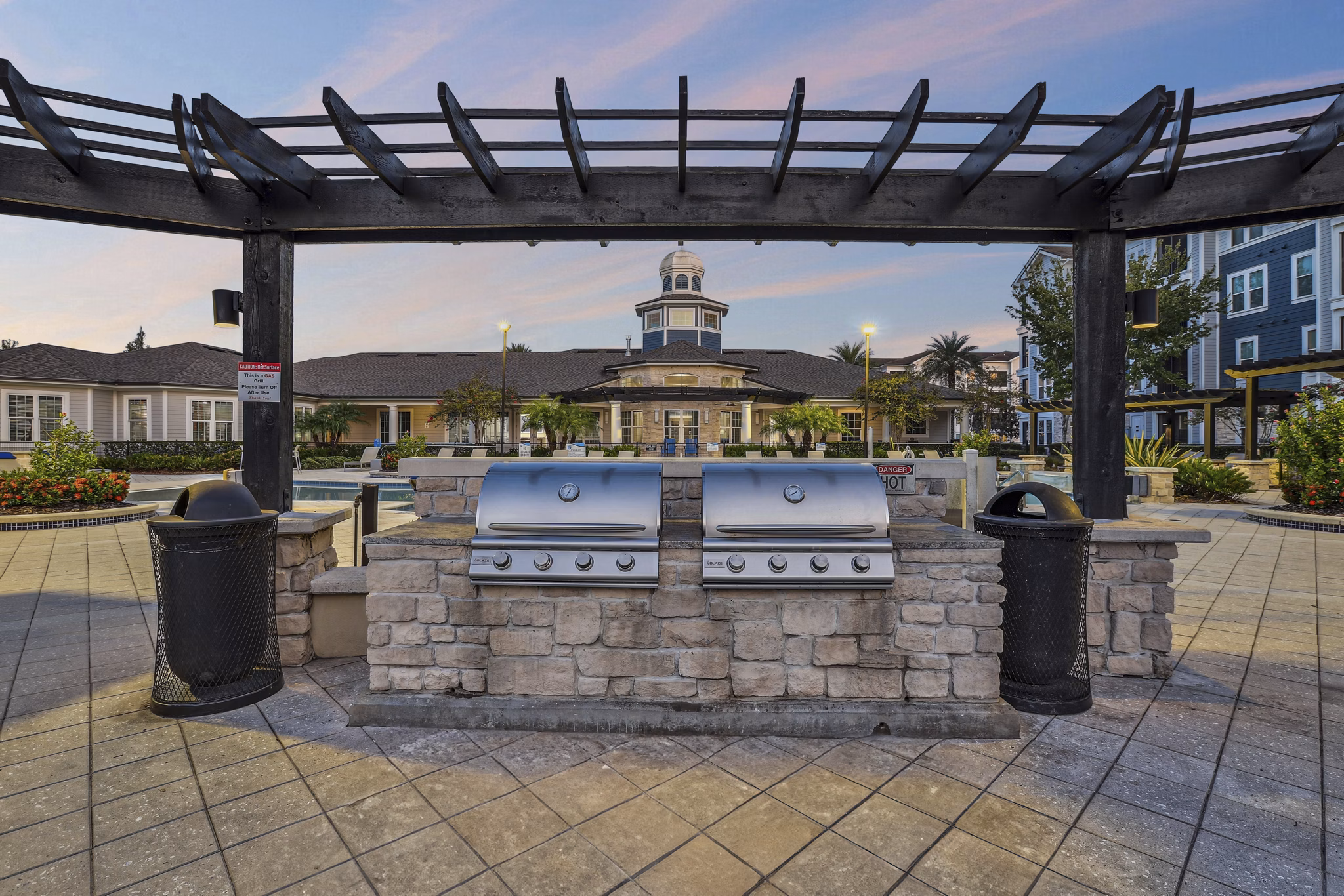 grill area at Lantower Asturia Apartments