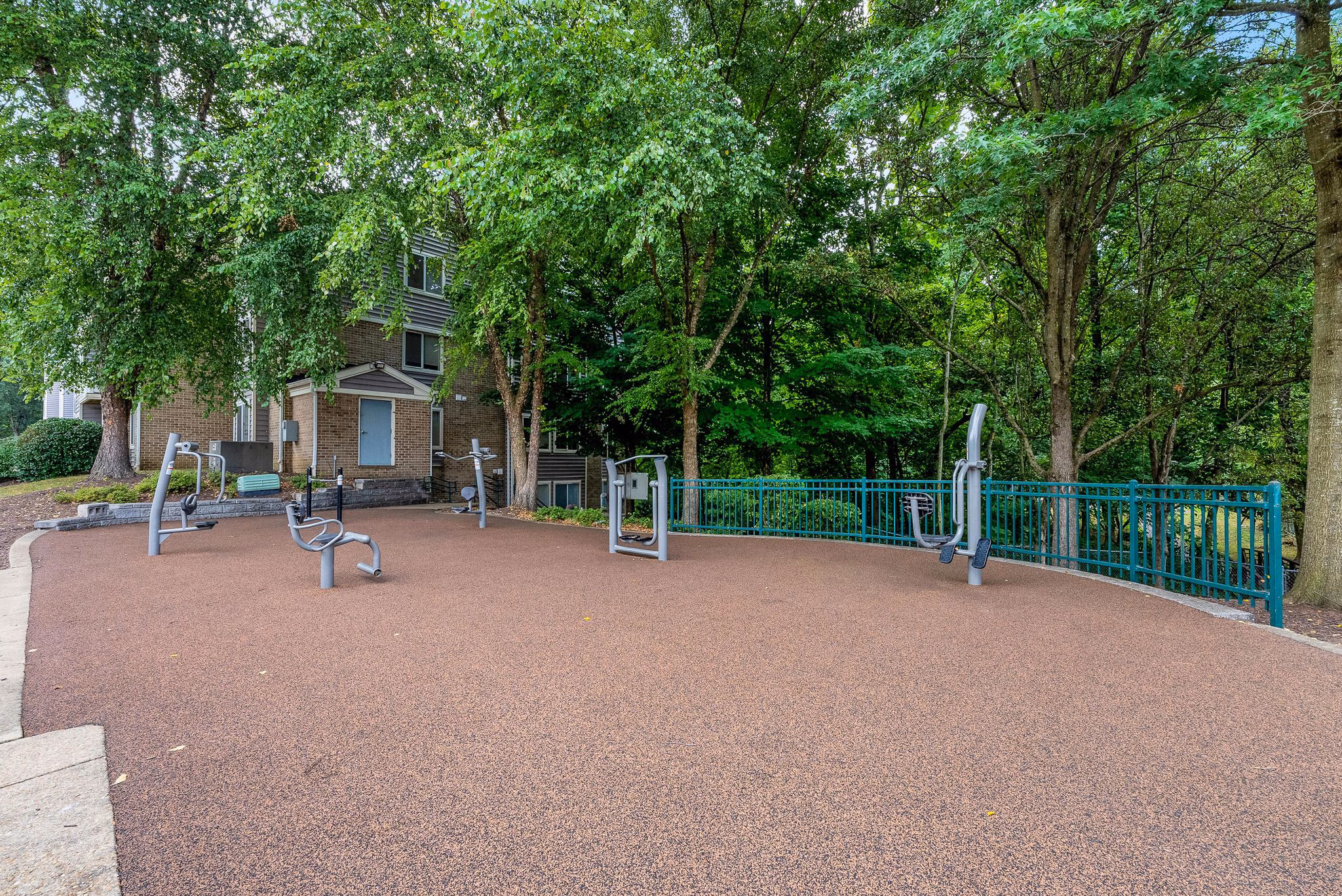 Recreational Area at Woodbridge Station Apartments