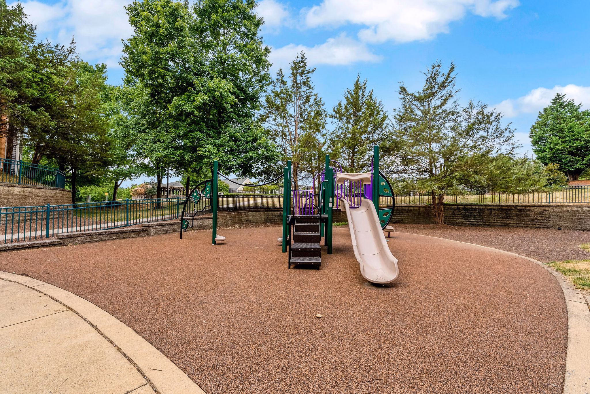 Recreational Area at Woodbridge Station Apartments