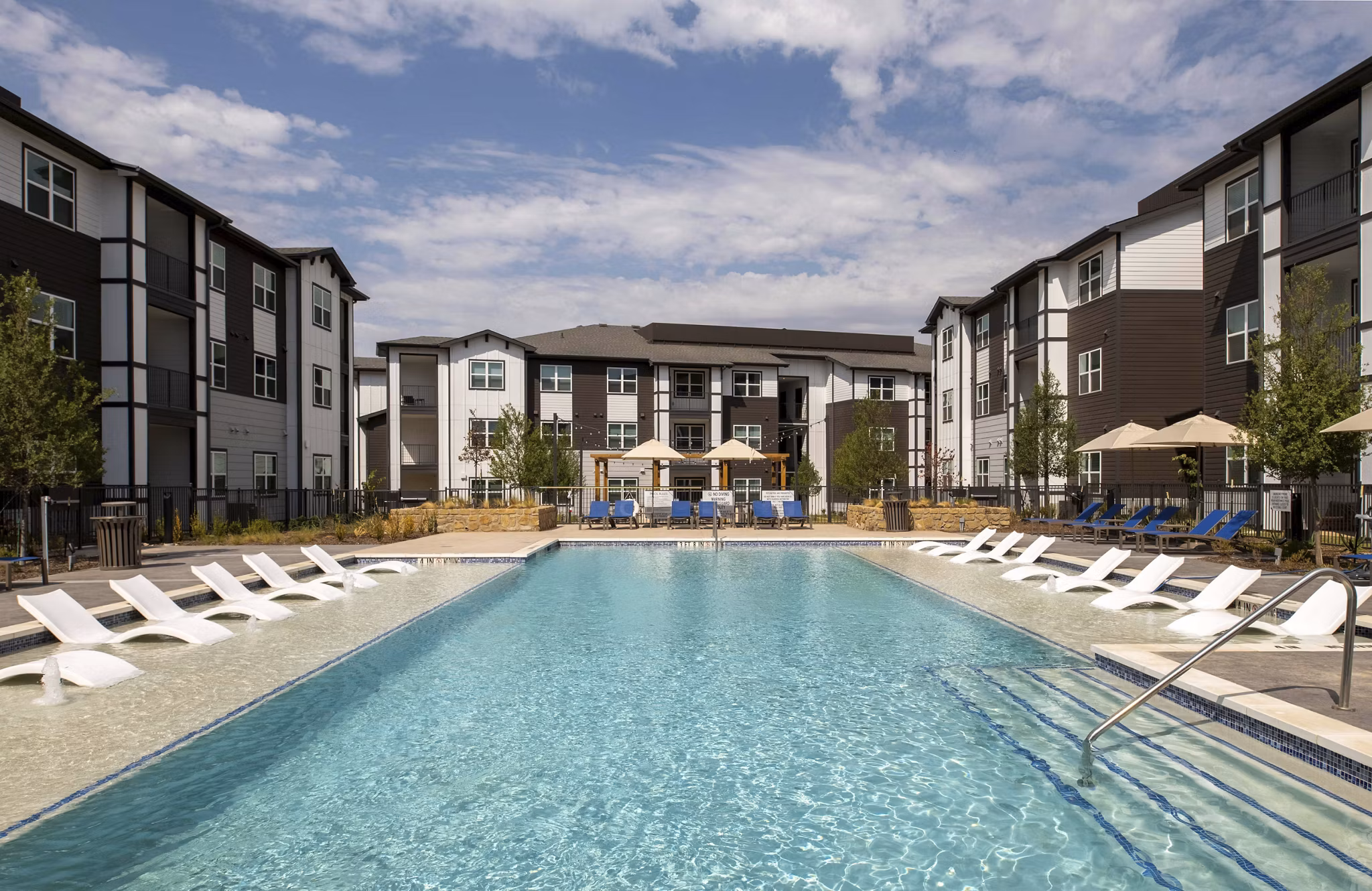 Property images of Ascend at 720