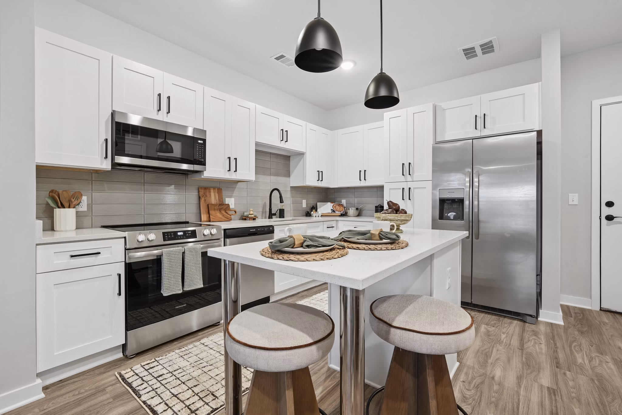 Kitchen at Clear Lake Vista Apartments