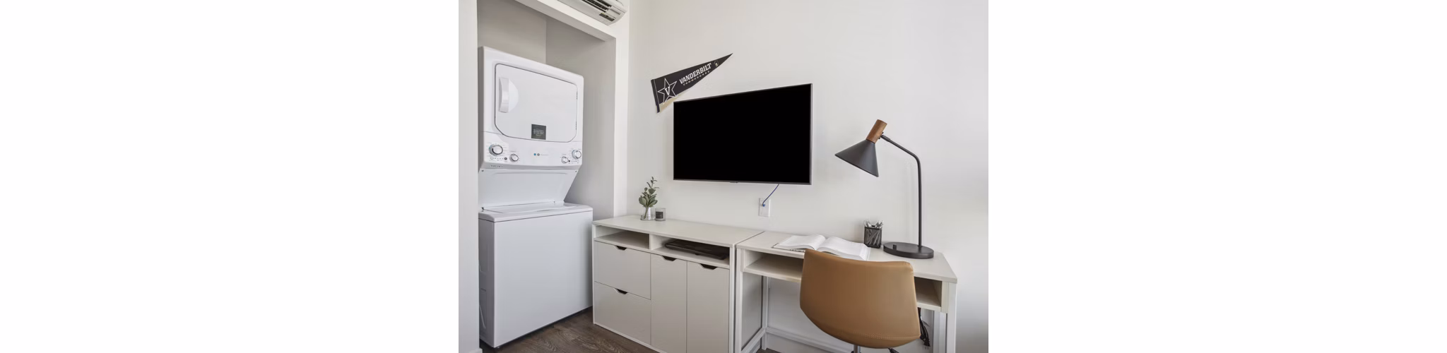 living room at Broadview at Vanderbilt Apartments