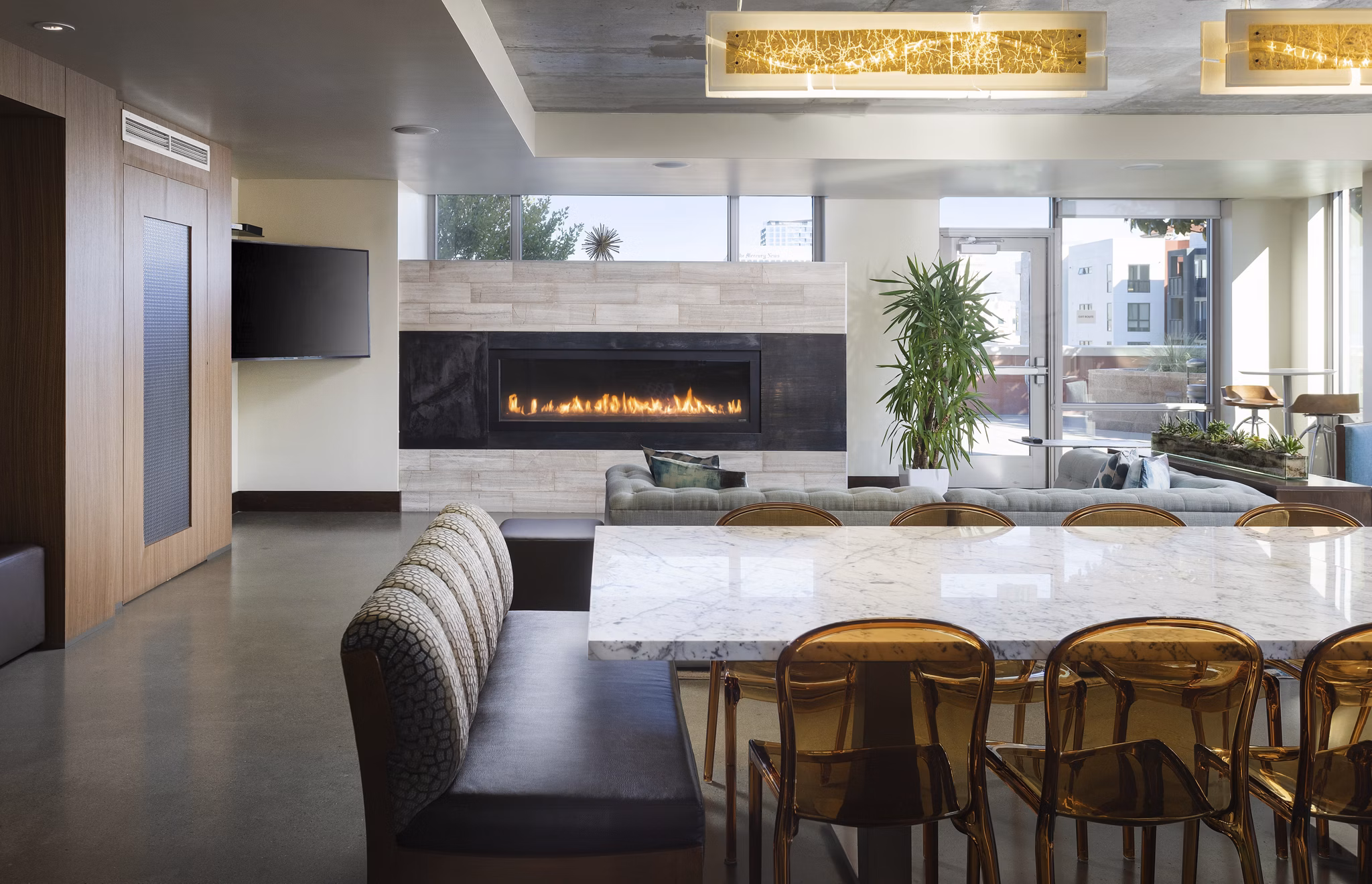 clubhouse at Centerra Apartments 