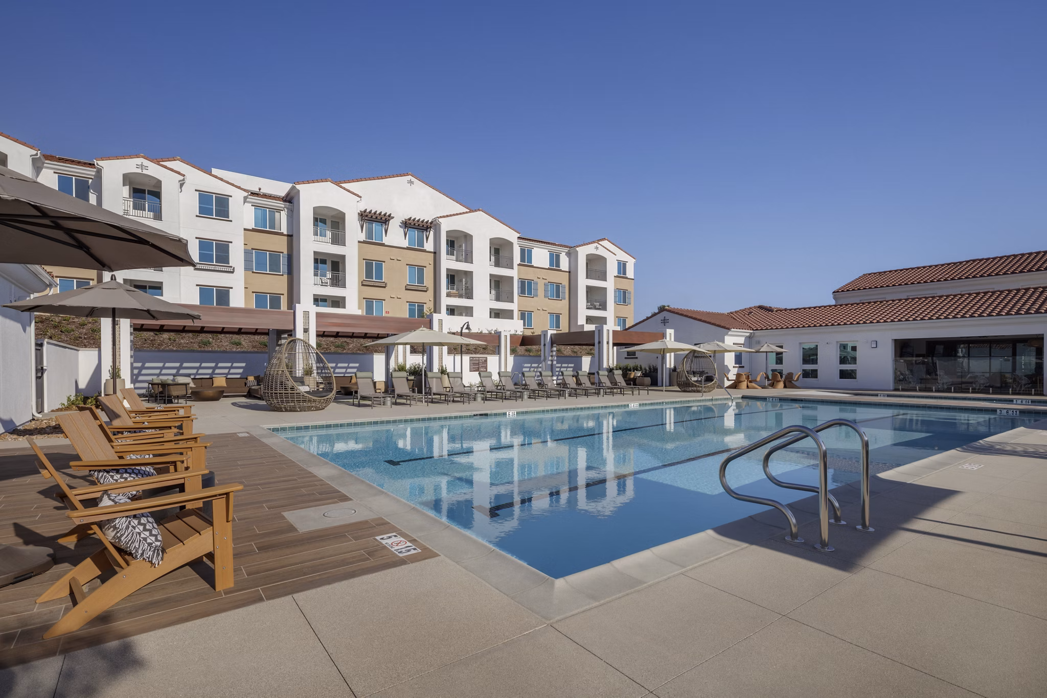 pool at Vintage Farms Apartments