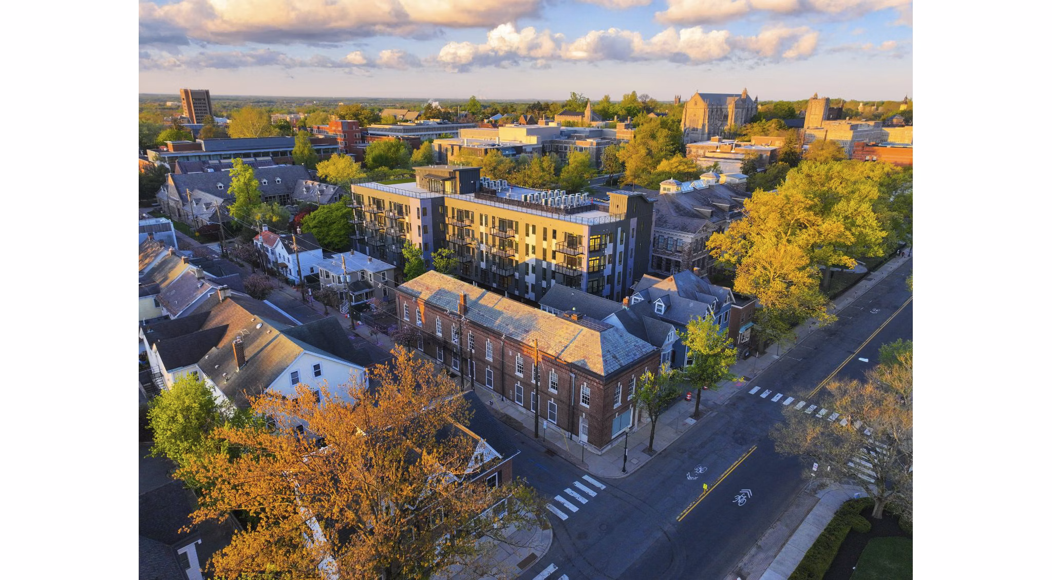 building at 195 Nassau Apartments