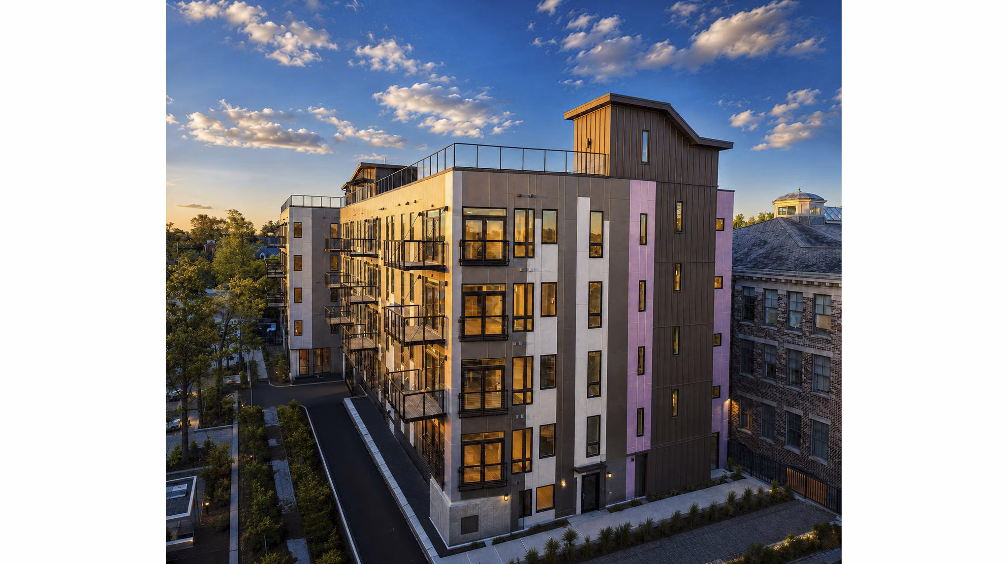 building at 195 Nassau Apartments