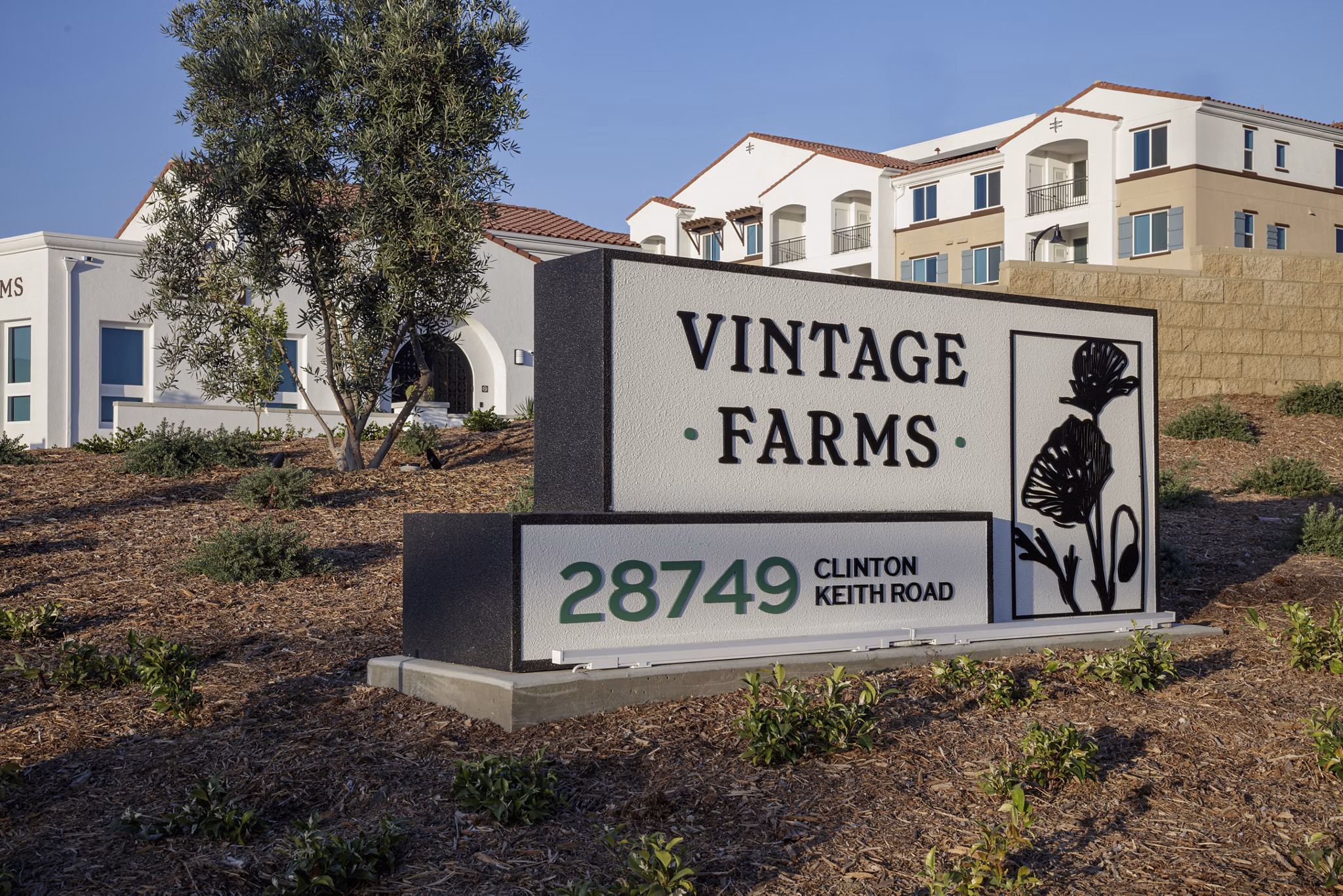exterior at Vintage Farms Apartments
