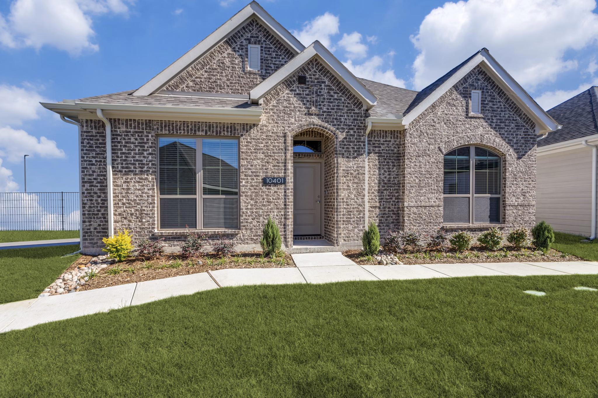 exterior at Canopy Homes at Ventana Apartments