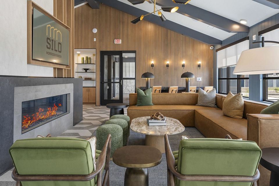 Clubhouse/Lobby at Silo Morrison Ranch Apartments