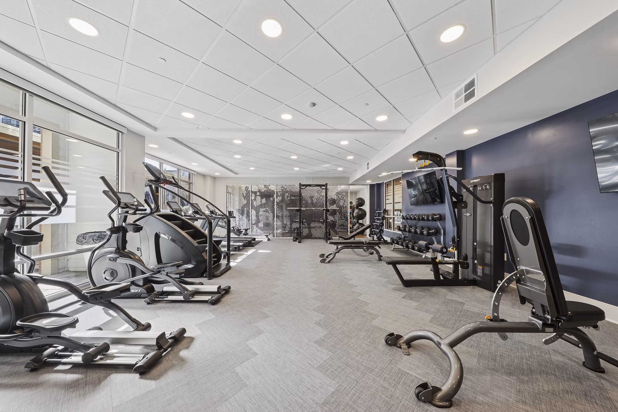 Fitness Center at 605 West End Apartments