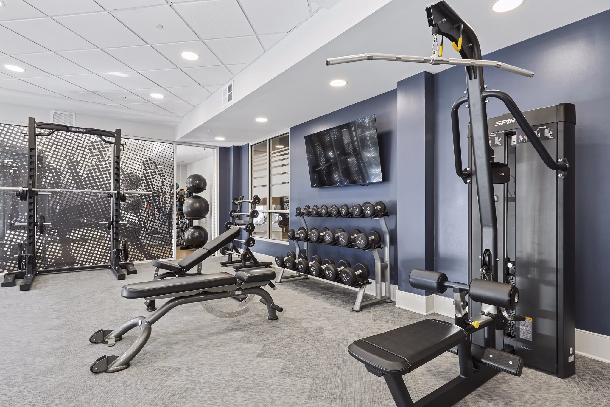 Fitness Center at 605 West End Apartments