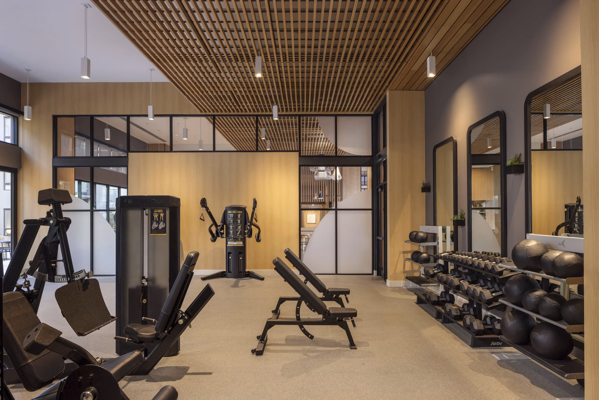 clubhouse at The Broadleaf Apartments 