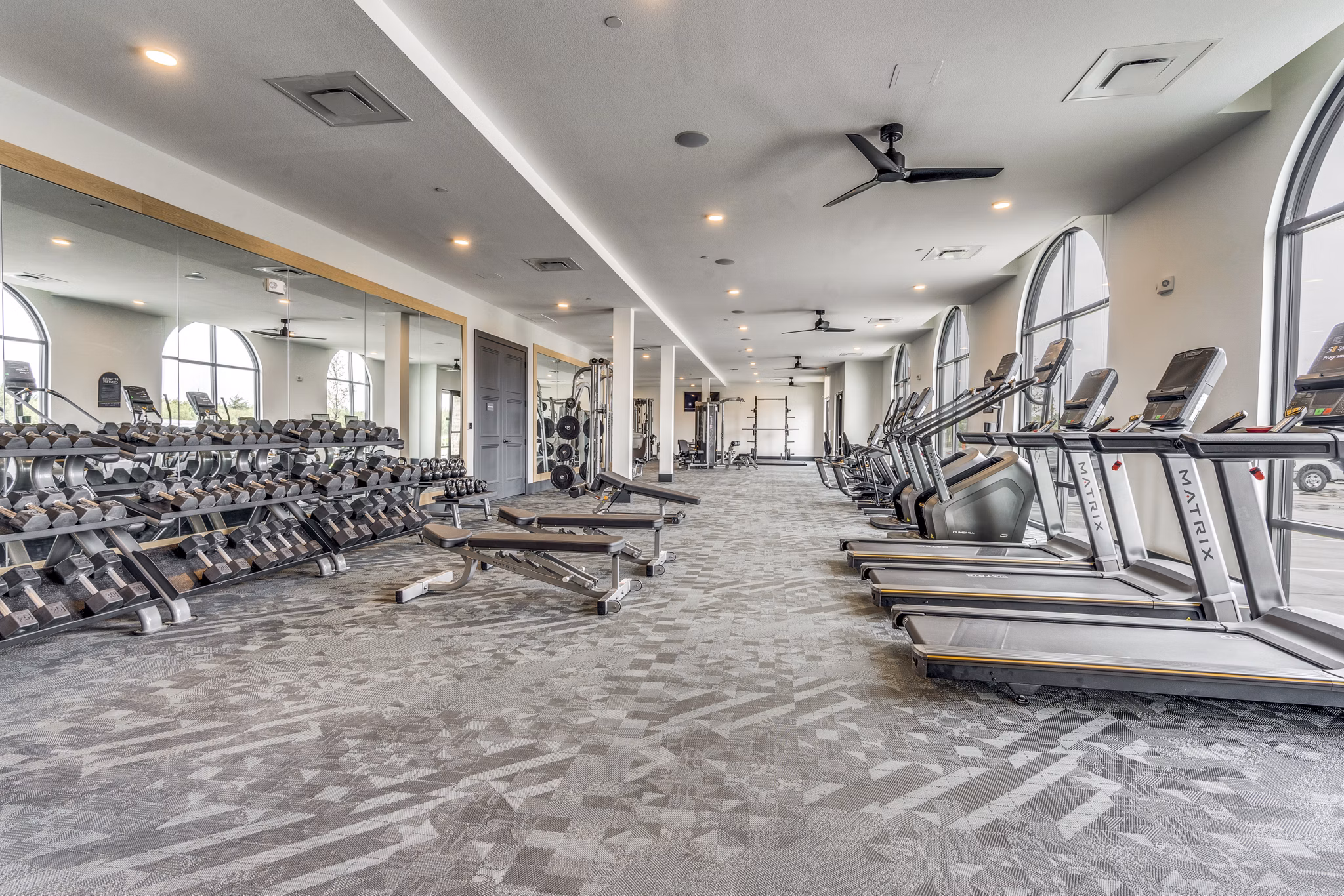 fitness center at Jefferson Cove Apartments