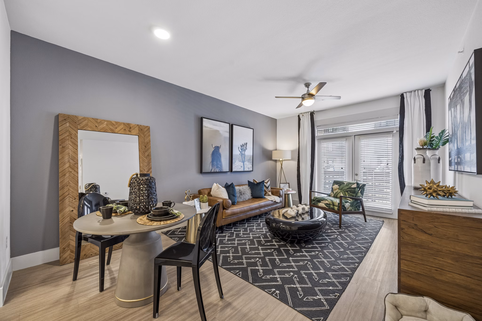 dining area at The Maddox Apartments