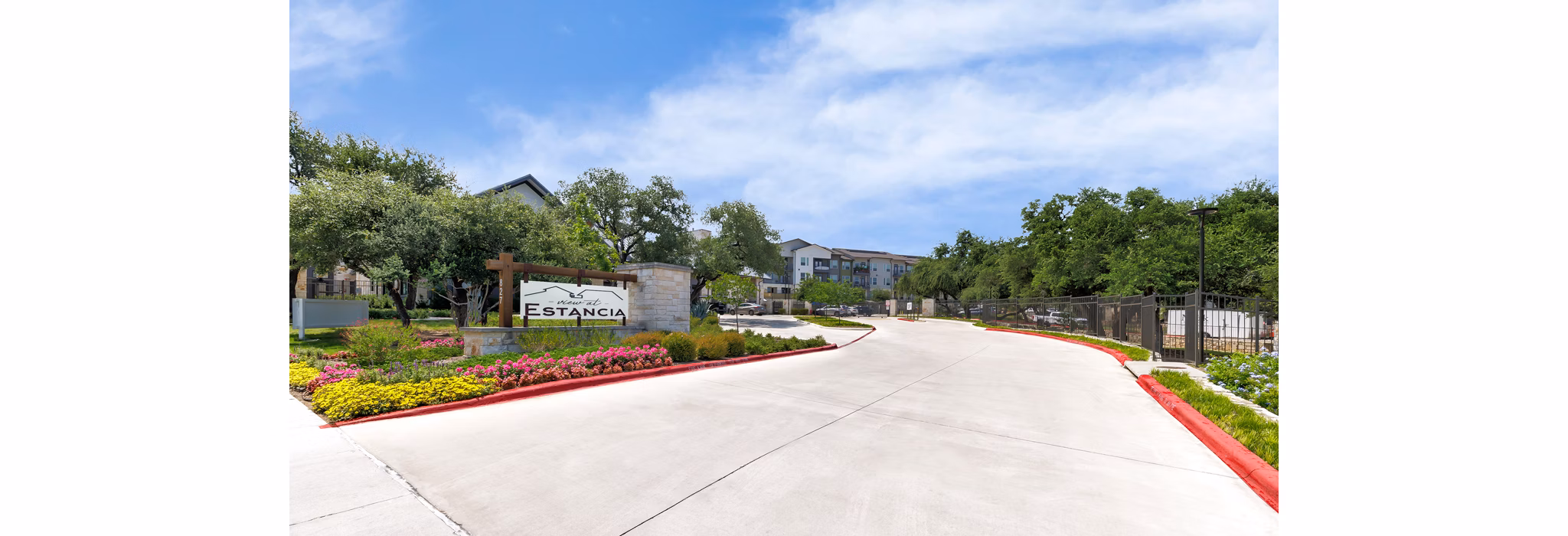 Building/Exterior at View at Estancia Apartments