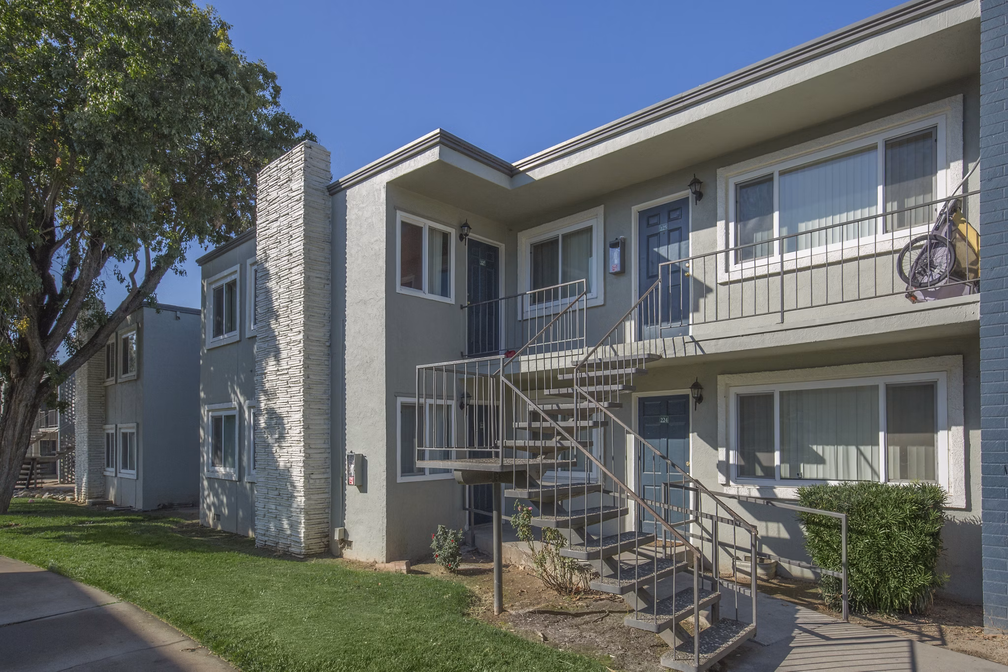 building at Madison Apartments