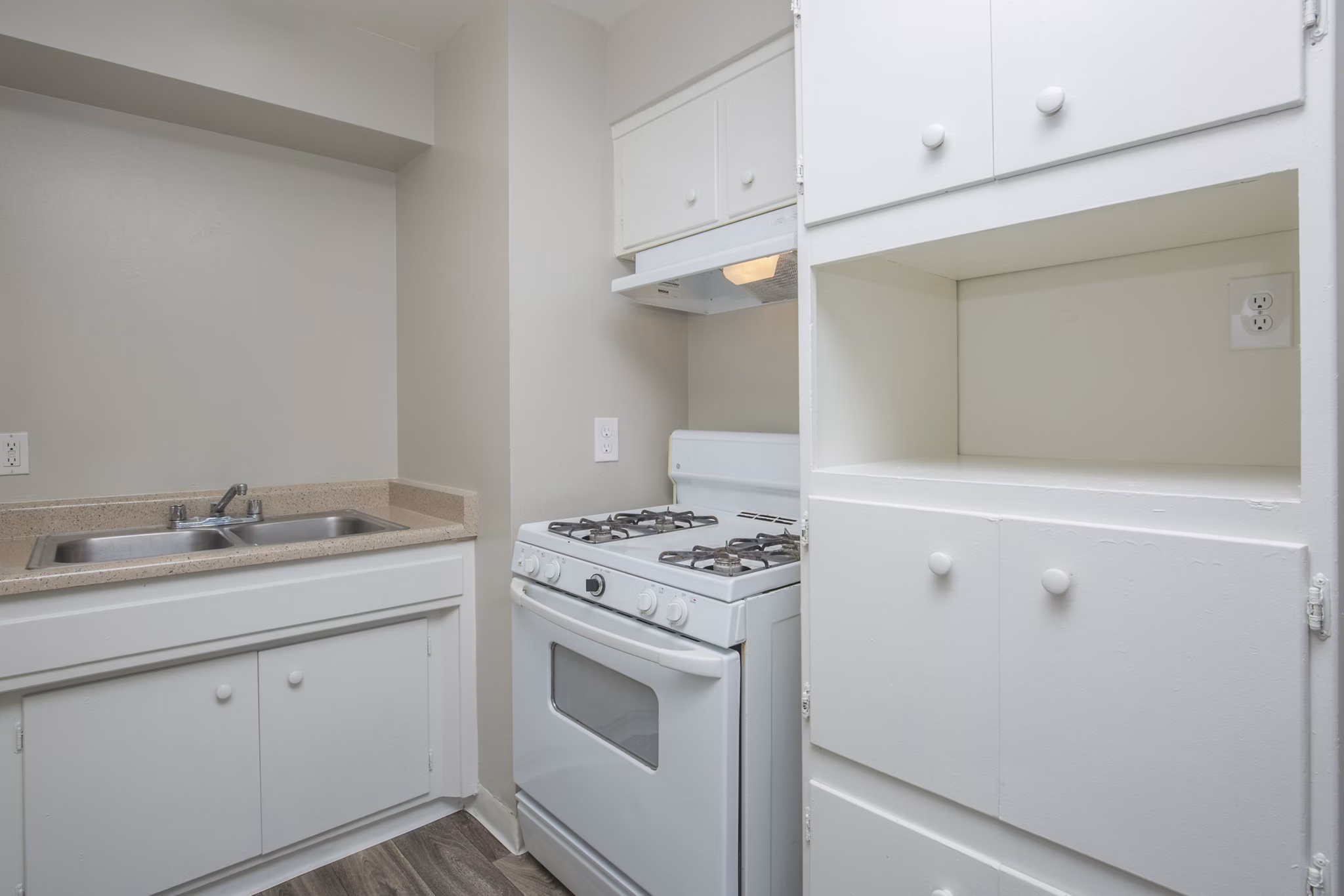 kitchen at Madison Apartments