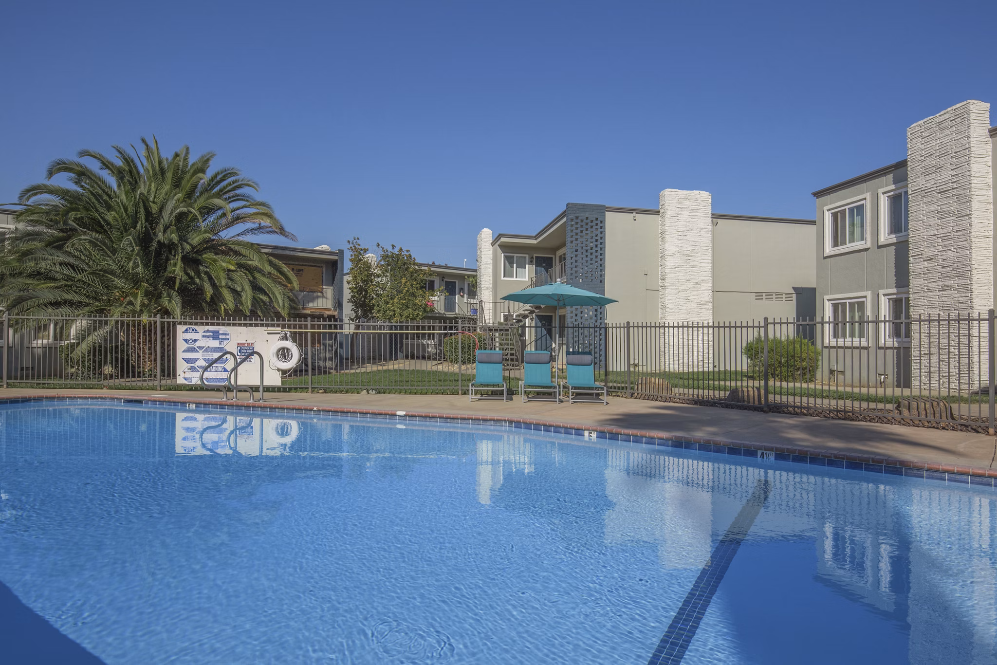 pool Madison Apartments 