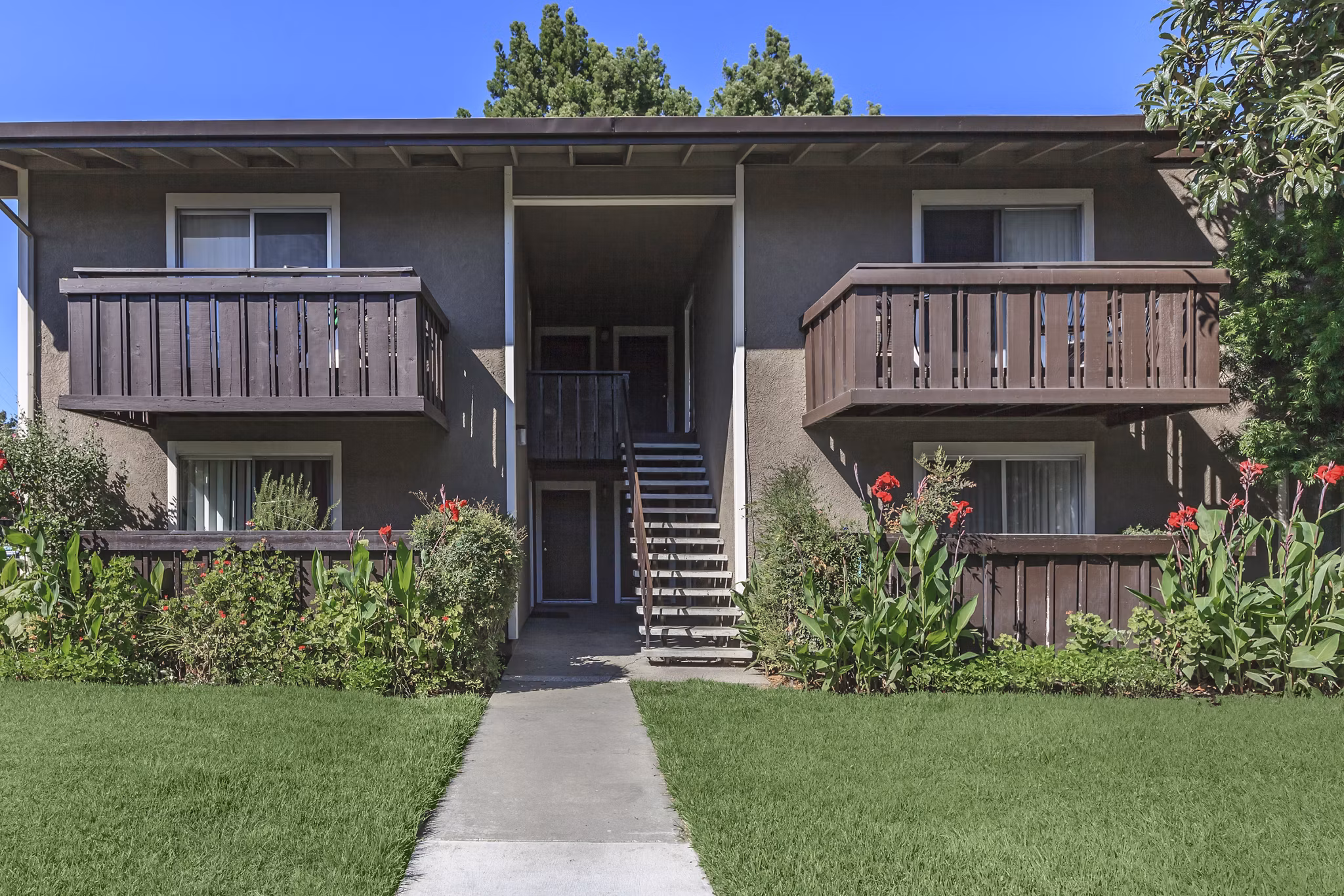 building at Thornbridge Apartments