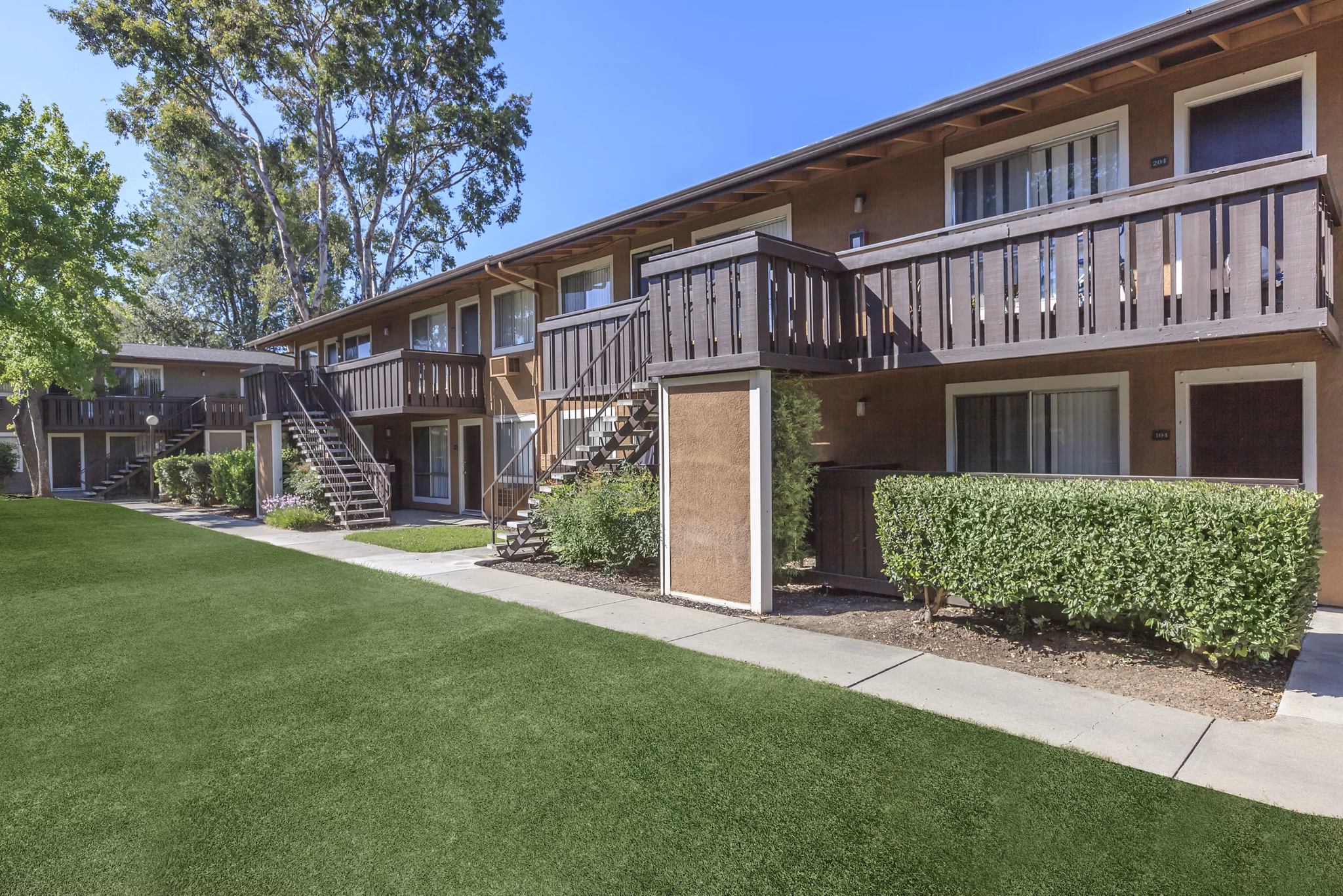 building at Thornbridge Apartments