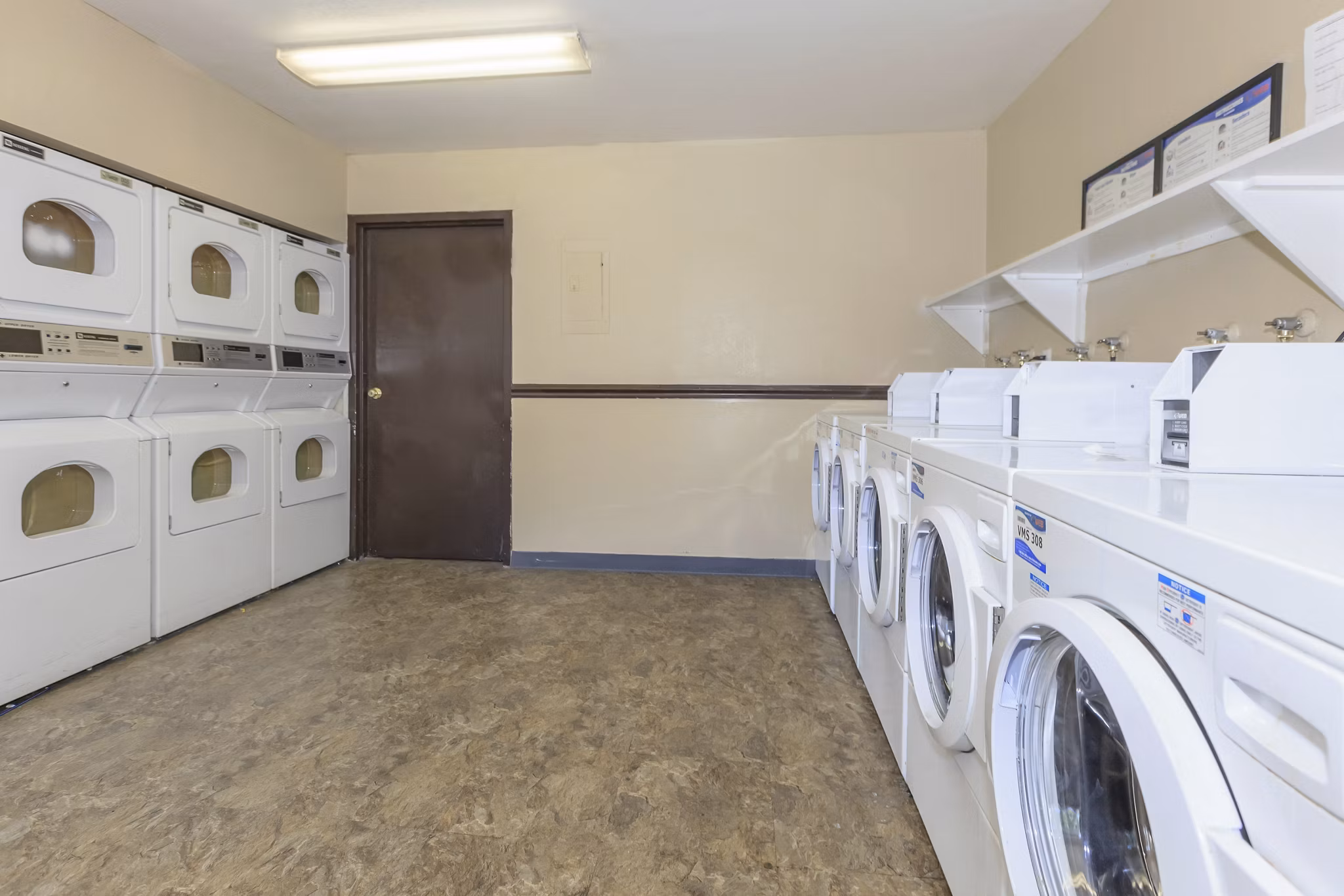 laundry room at Thornbridge Apartments