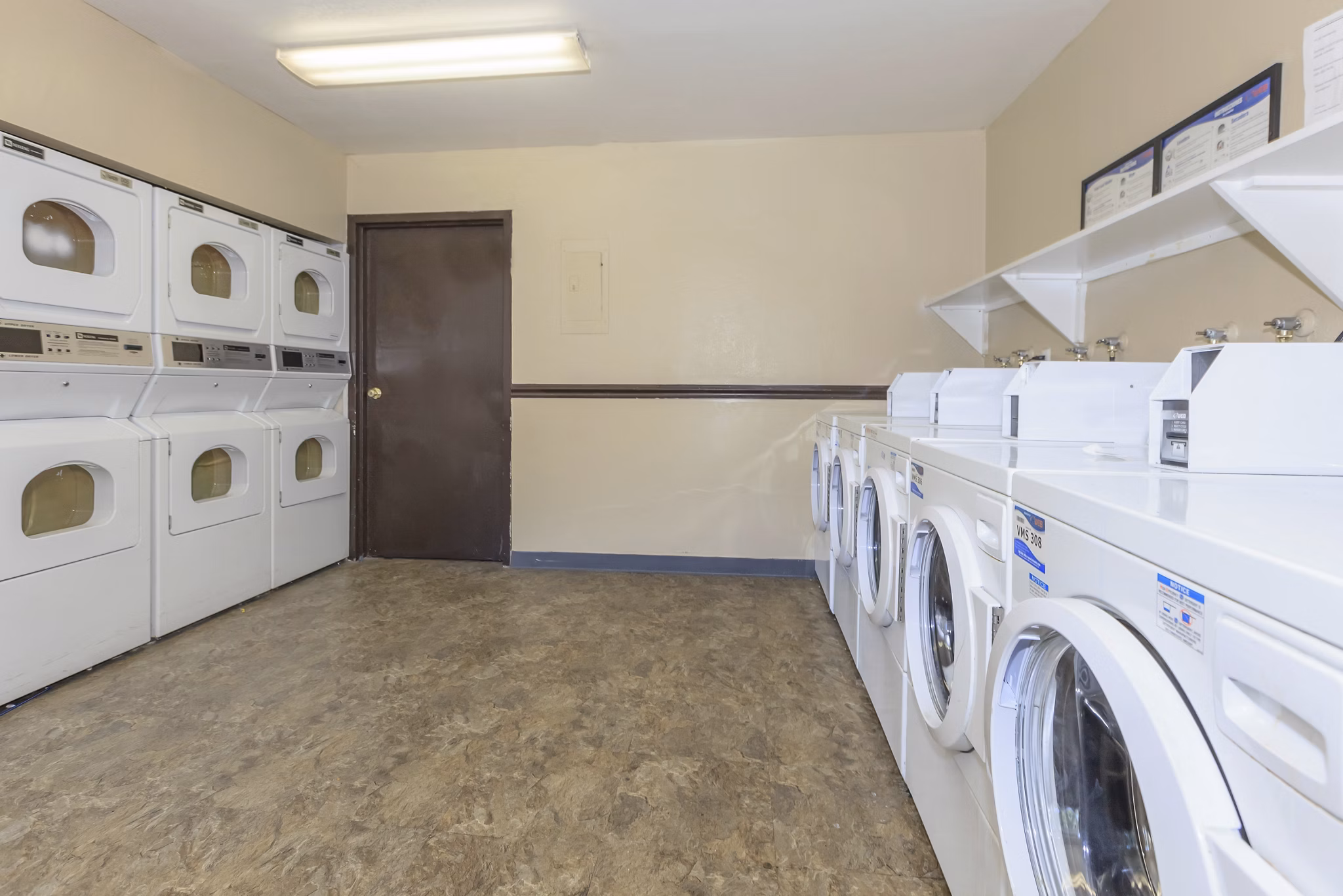 laundry room at Thornbridge Apartments