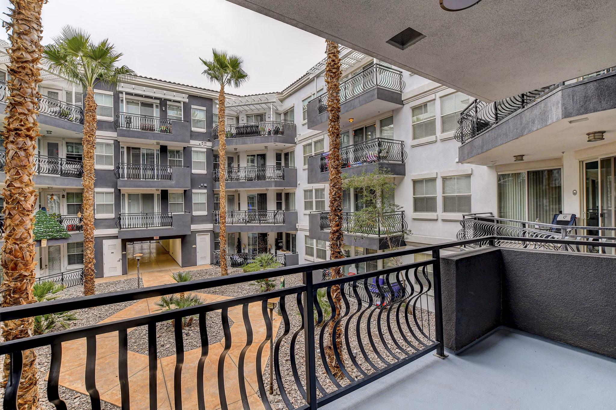 patio at Las Vegas Grand Apartments 