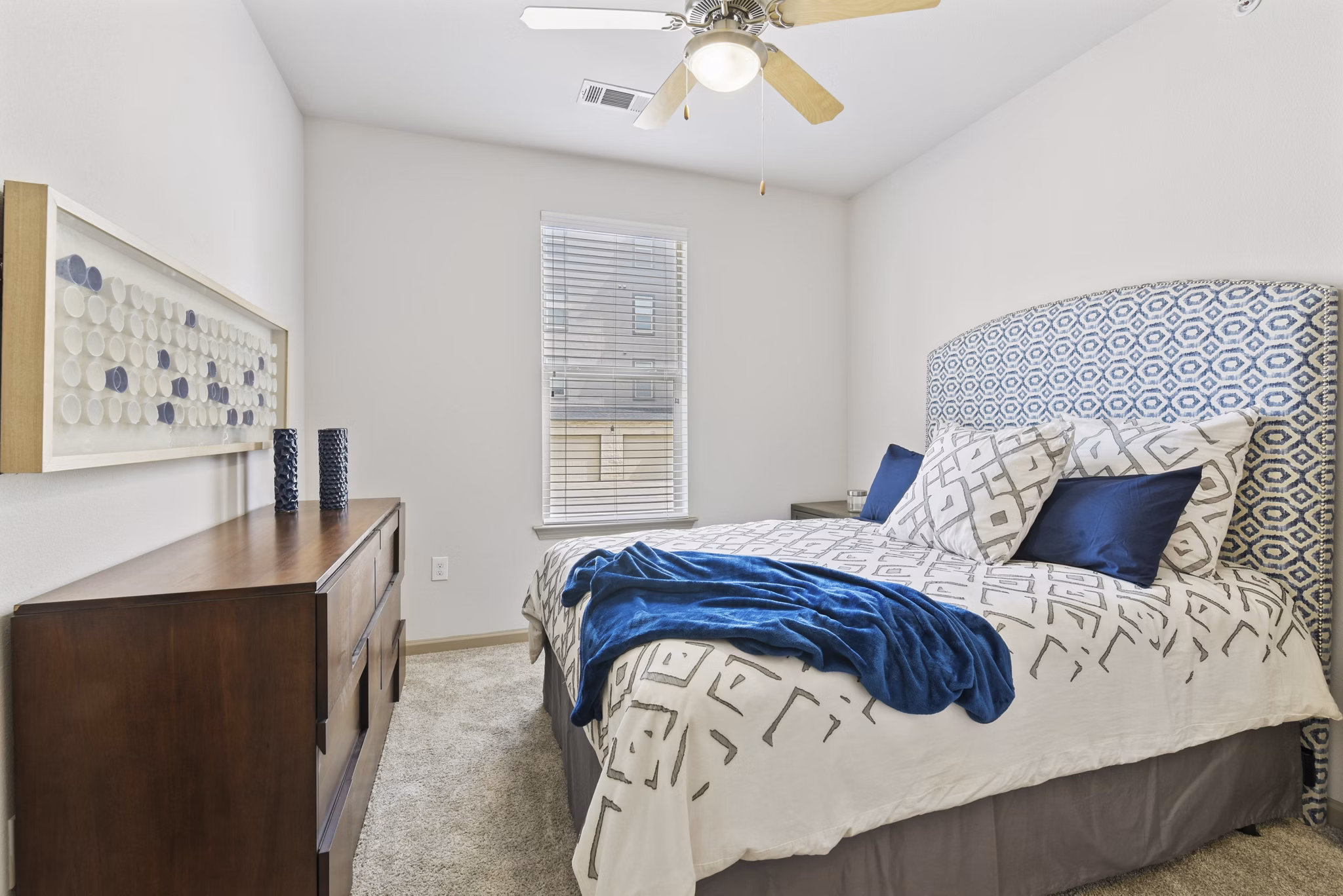 bedroom at The View at Crown Ridge Apartments 