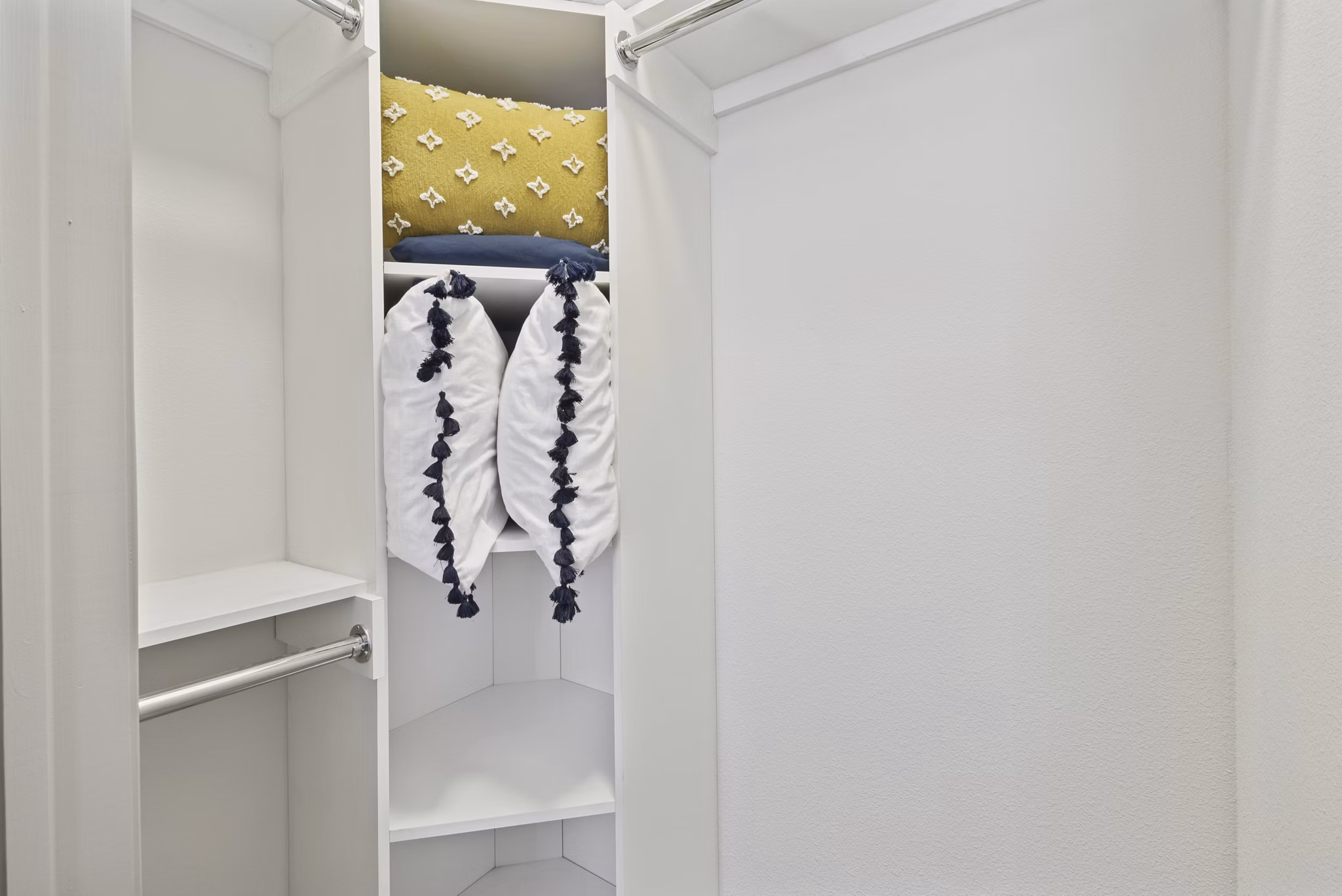 bedroom at The View at Crown Ridge Apartments 
