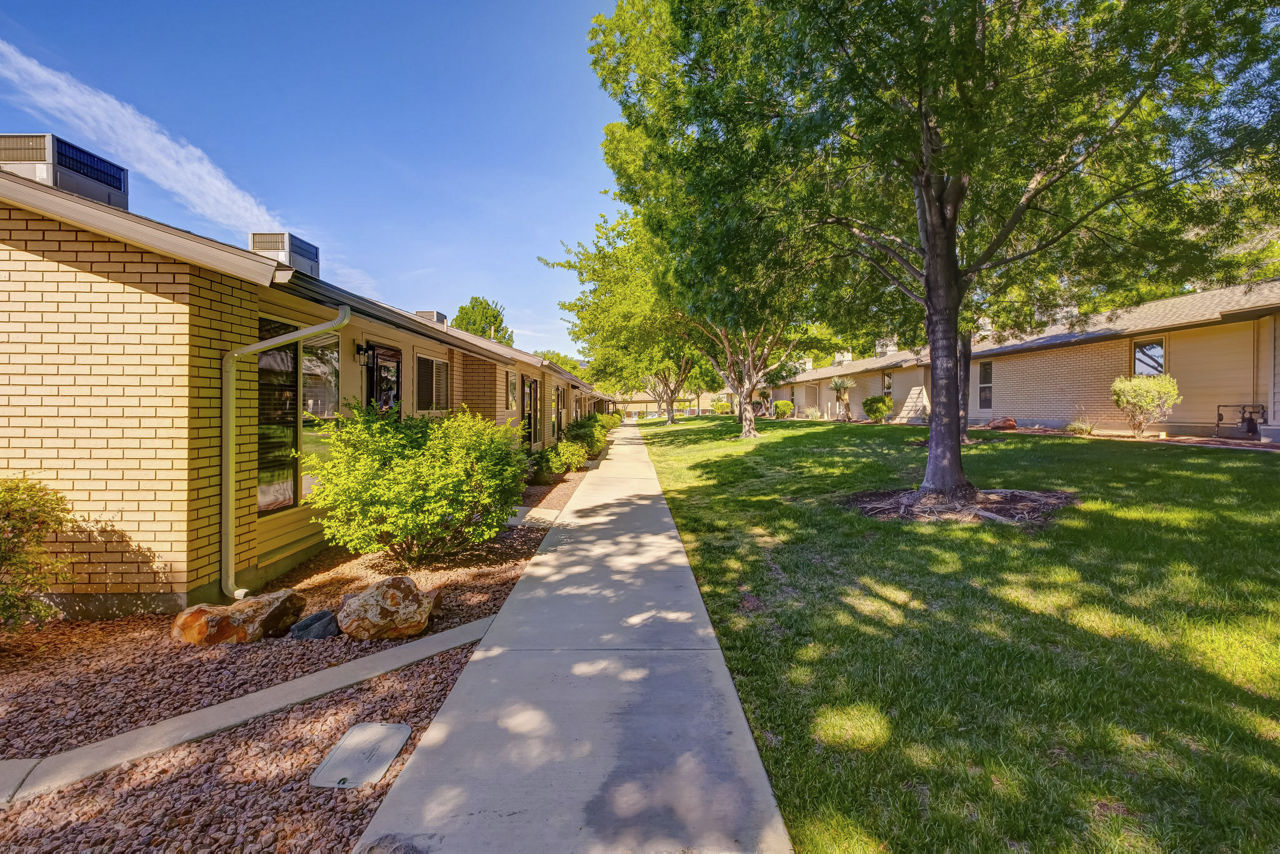Red Cliffs Gardens St George Ut 6 of 12